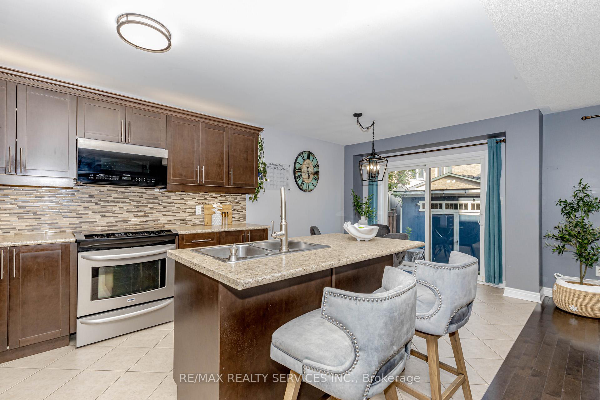 Photo 16 of 152 Weston Drive, Milton, Scott — HOMEH