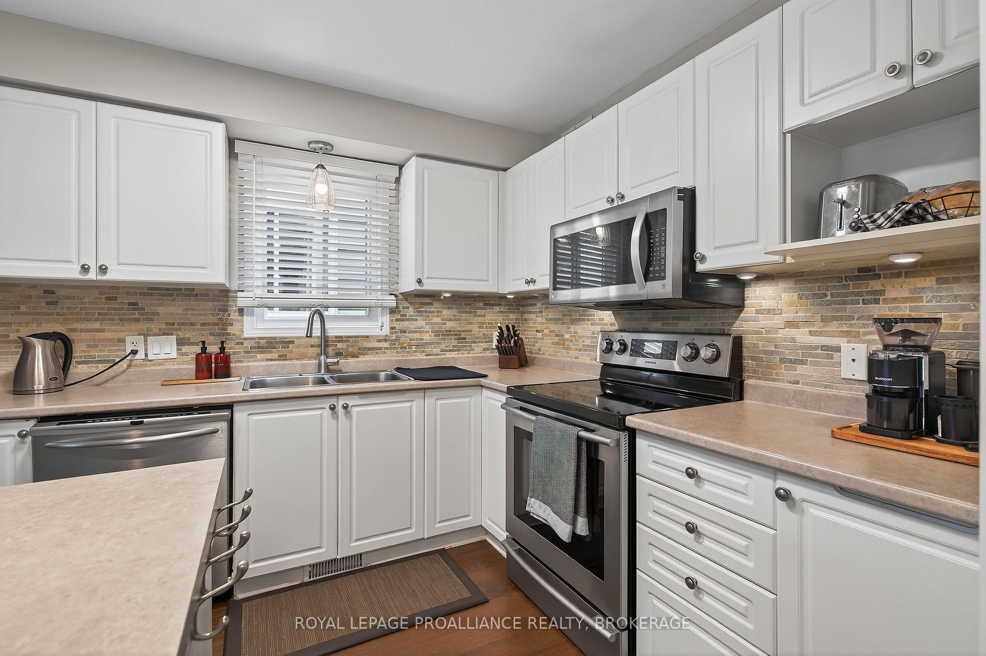 Photo 9 of 1395 Atkinson Street, Kingston, City Northwest — HOMEH