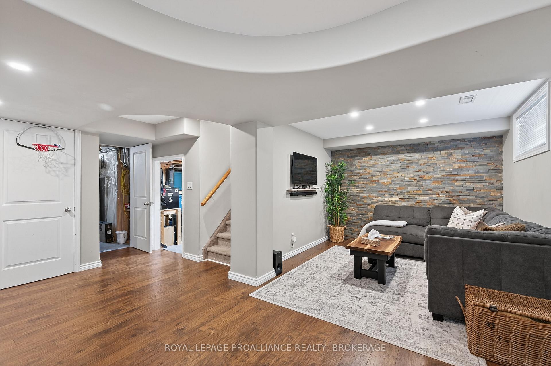 Photo 33 of 1395 Atkinson Street, Kingston, City Northwest — HOMEH