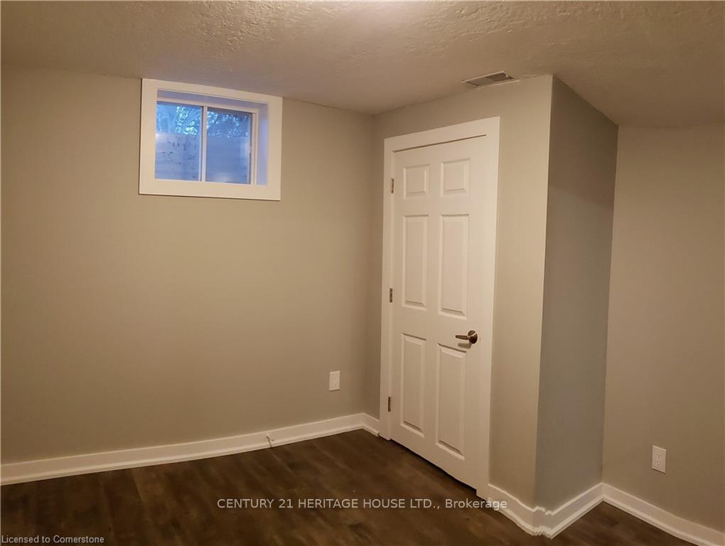 Photo 29 of 23 Bonnylyn Drive, Kitchener — HOMEH