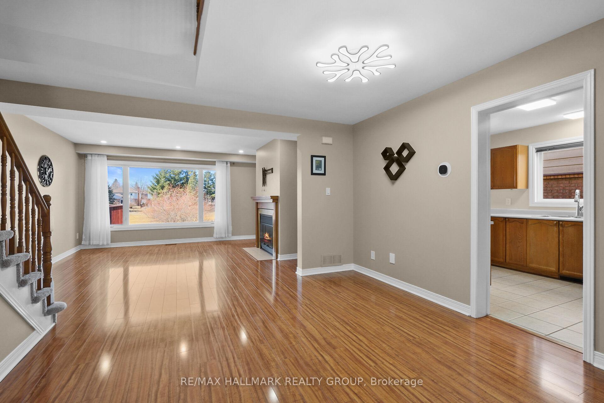 Photo 3 of 259 Knudson Drive, Ottawa, Kanata - Kanata Lakes/Heritage Hills — HOMEH