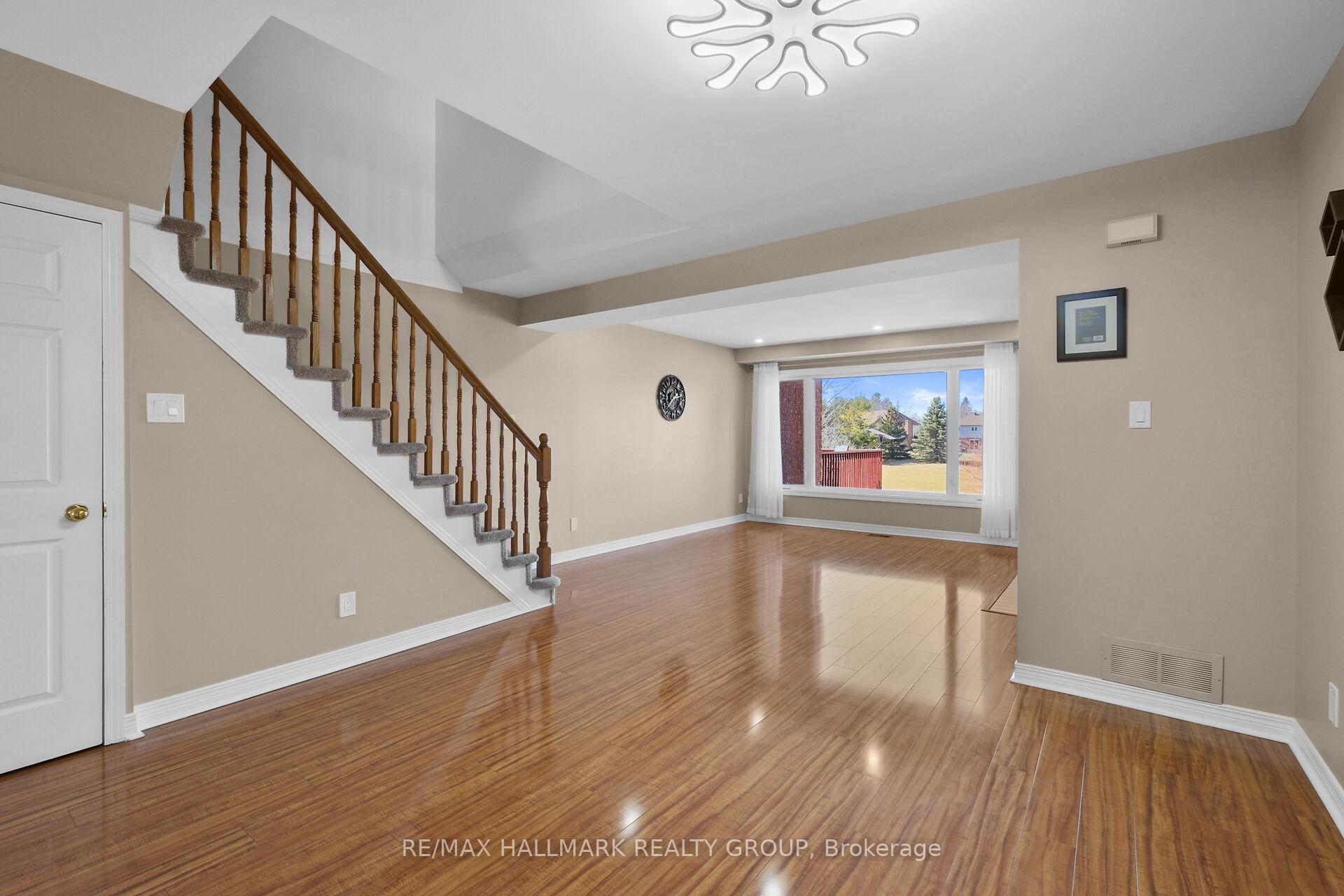 Photo 4 of 259 Knudson Drive, Ottawa, Kanata - Kanata Lakes/Heritage Hills — HOMEH