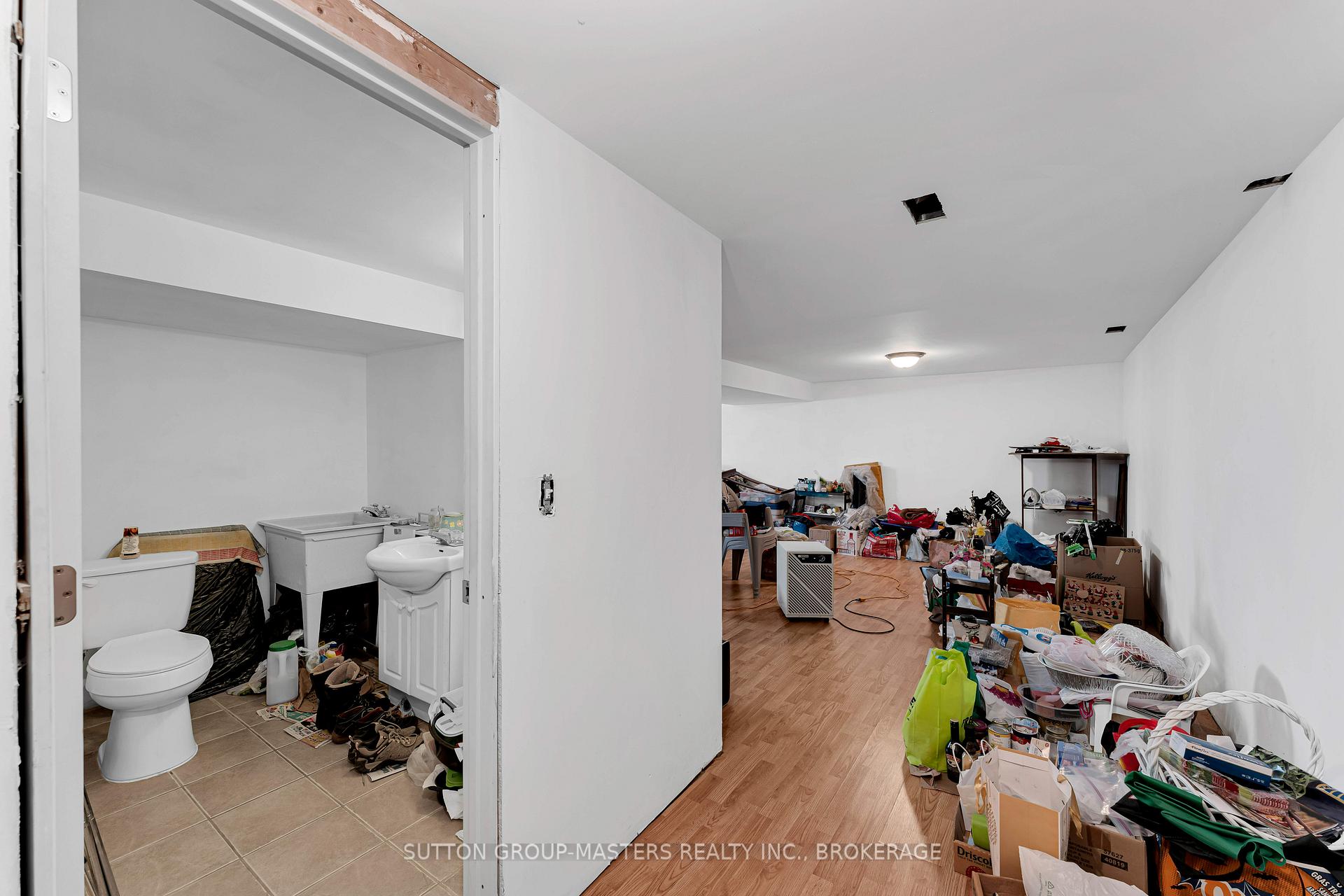 Photo 26 of 204 Inverness Crescent, Kingston, West of Sir John A. Blvd — HOMEH
