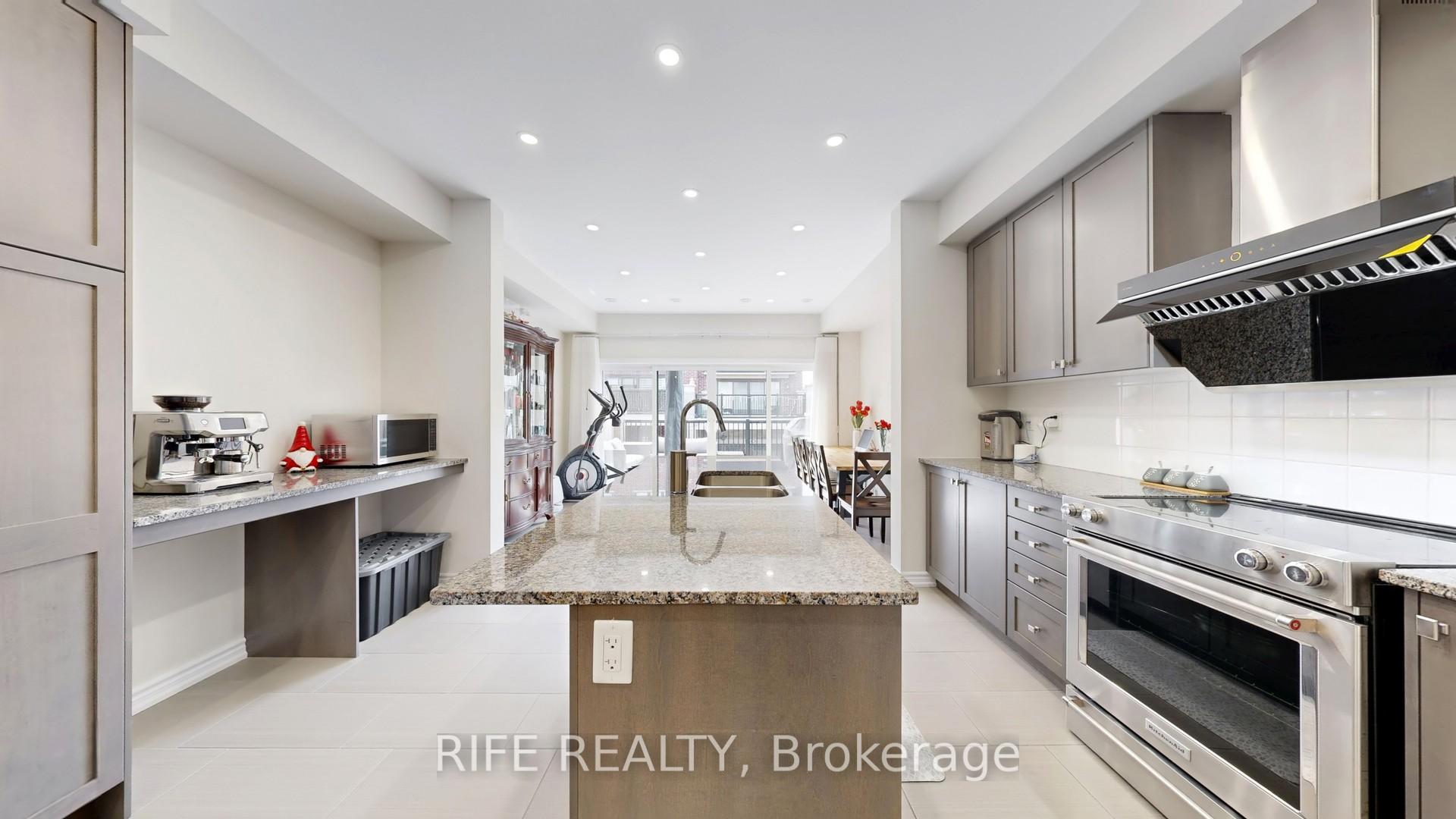 Photo 11 of 66 Mannar Drive, Markham, Victoria Square — HOMEH