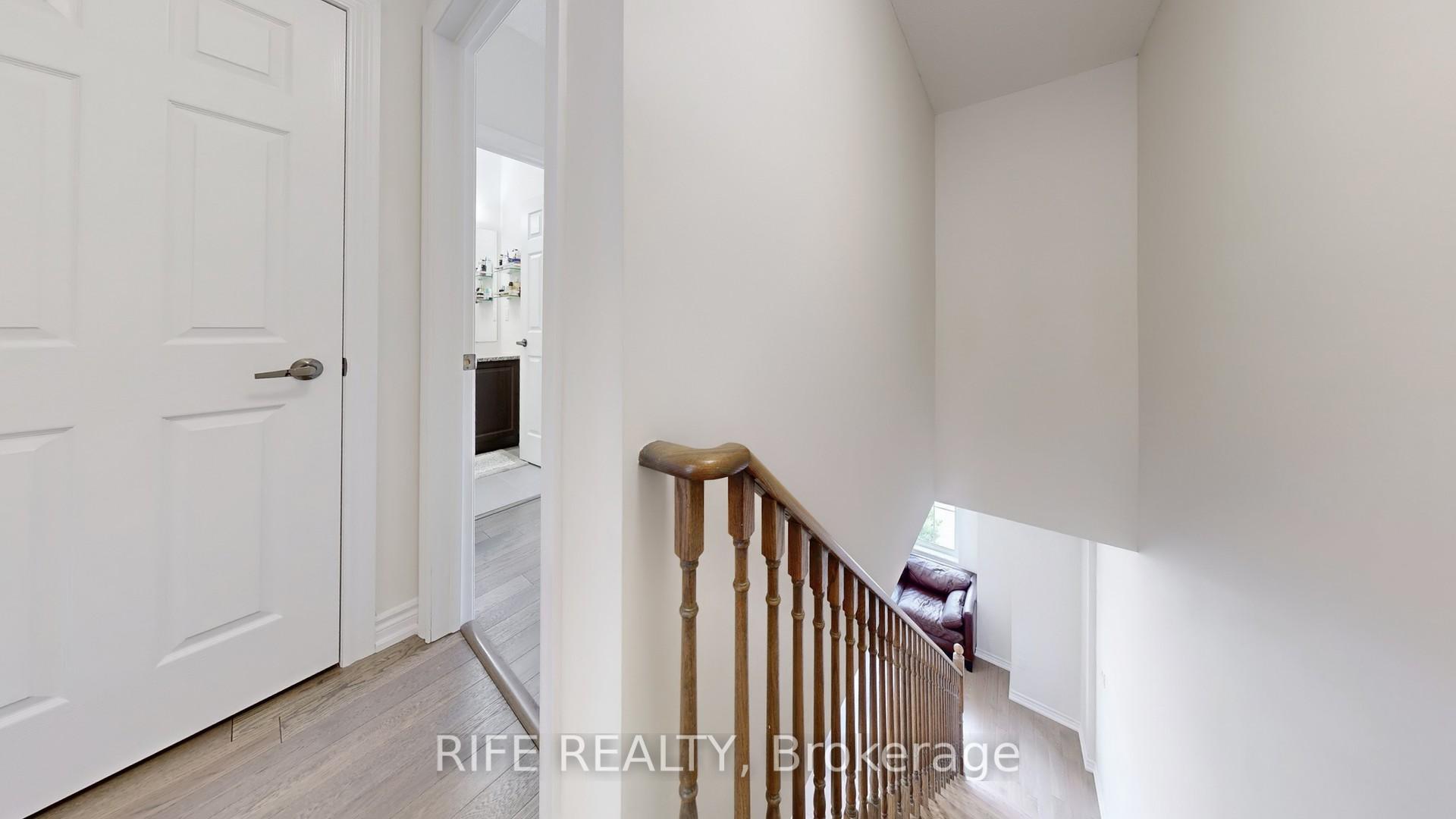 Photo 21 of 66 Mannar Drive, Markham, Victoria Square — HOMEH
