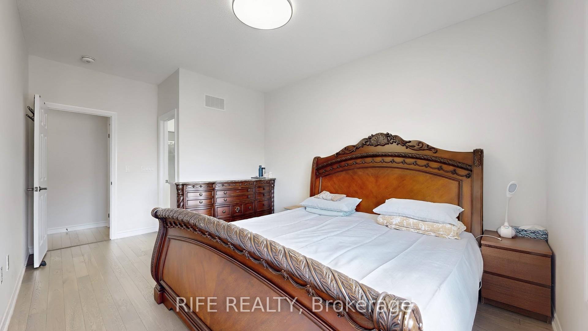 Photo 25 of 66 Mannar Drive, Markham, Victoria Square — HOMEH