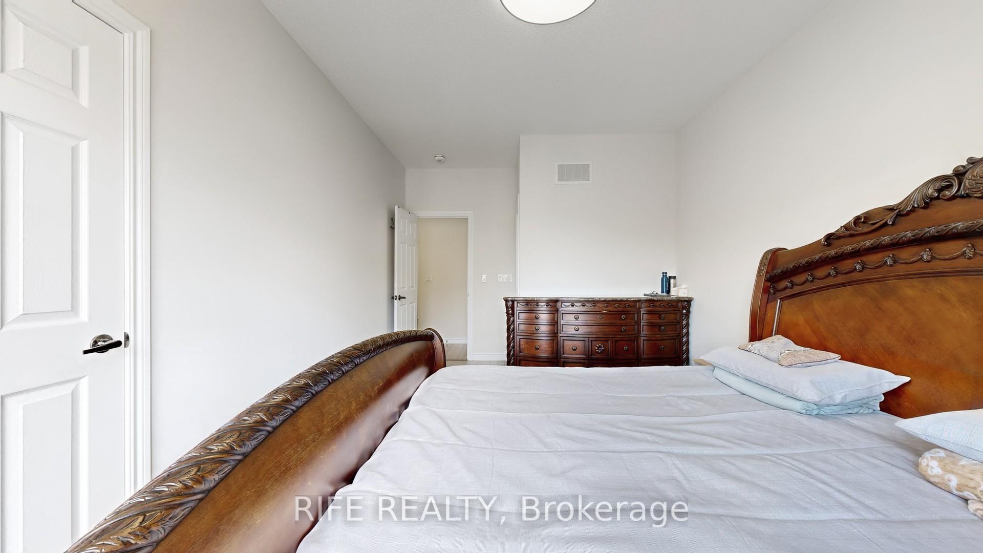 Photo 26 of 66 Mannar Drive, Markham, Victoria Square — HOMEH