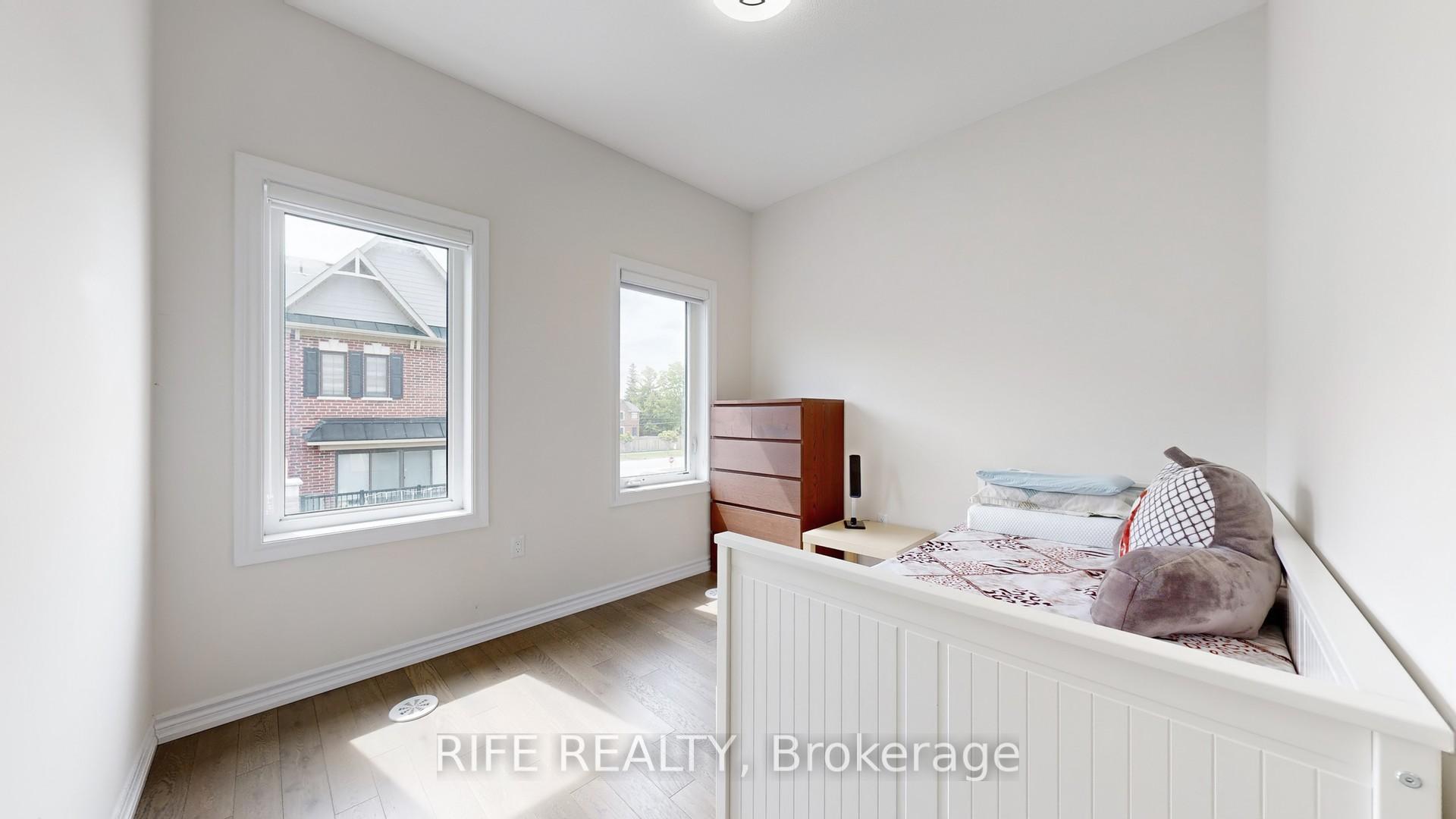 Photo 35 of 66 Mannar Drive, Markham, Victoria Square — HOMEH