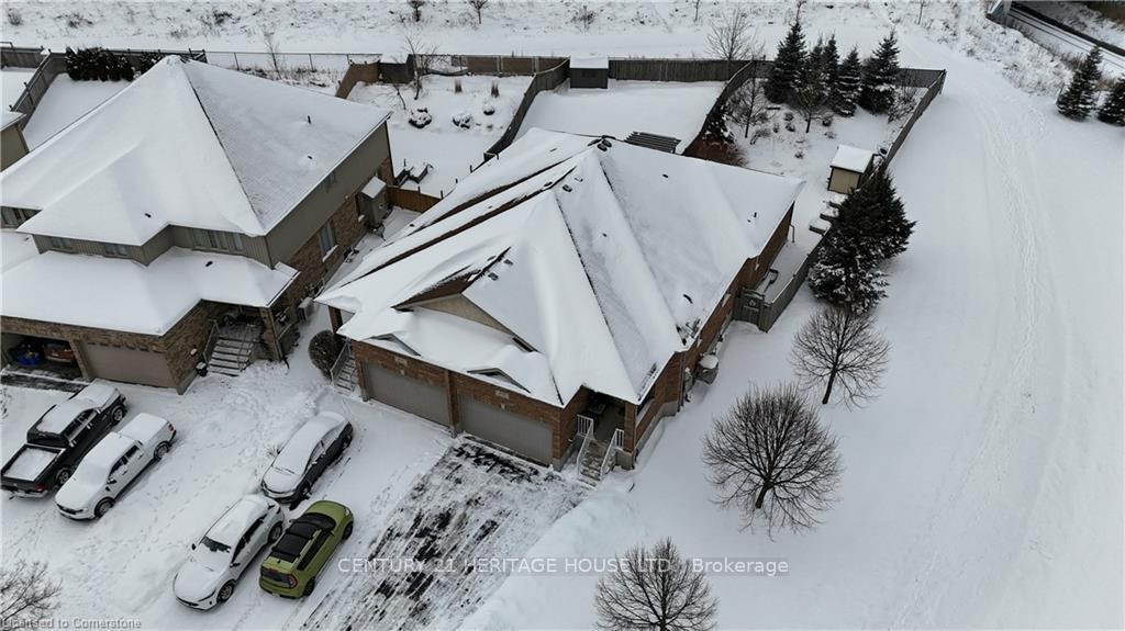 Photo 2 of 217 Huck Crescent, Kitchener — HOMEH
