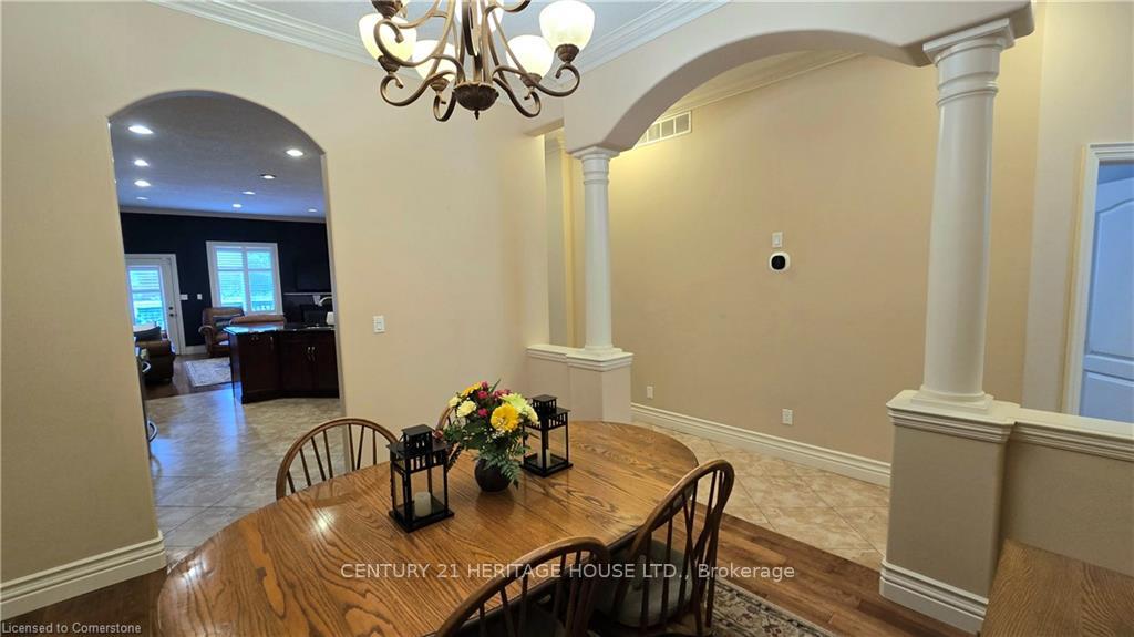 Photo 11 of 217 Huck Crescent, Kitchener — HOMEH