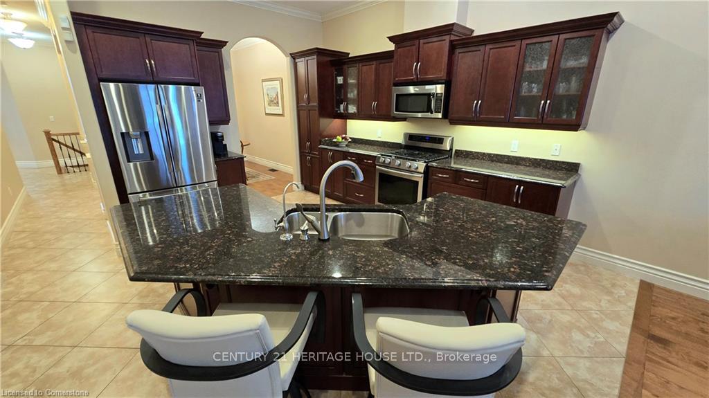 Photo 13 of 217 Huck Crescent, Kitchener — HOMEH