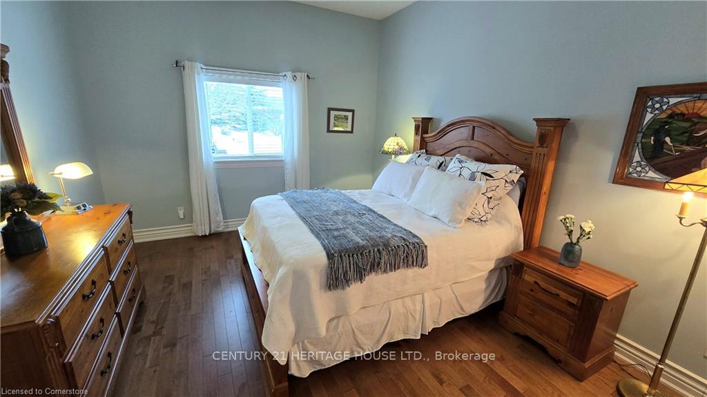 Photo 20 of 217 Huck Crescent, Kitchener — HOMEH