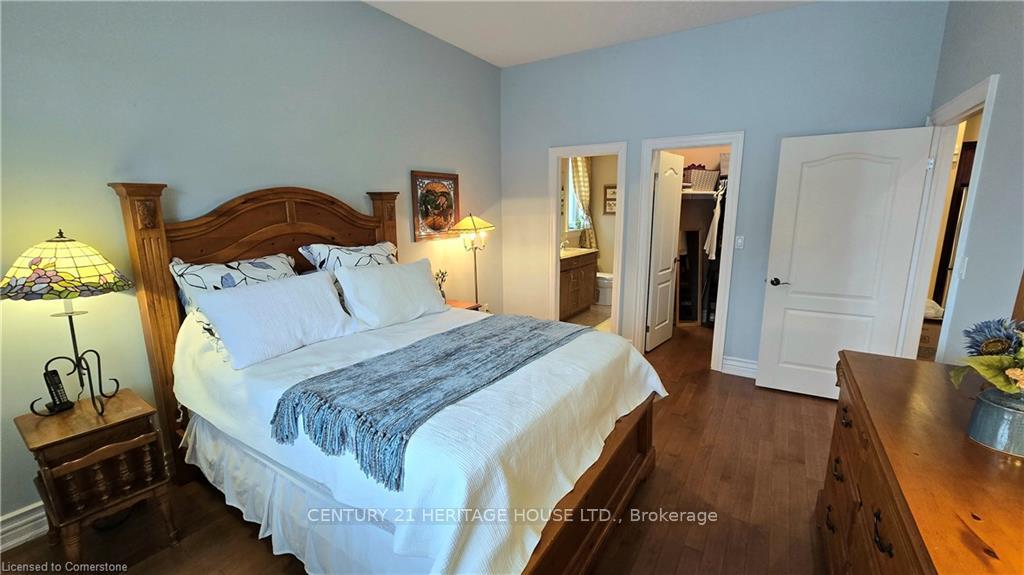 Photo 21 of 217 Huck Crescent, Kitchener — HOMEH