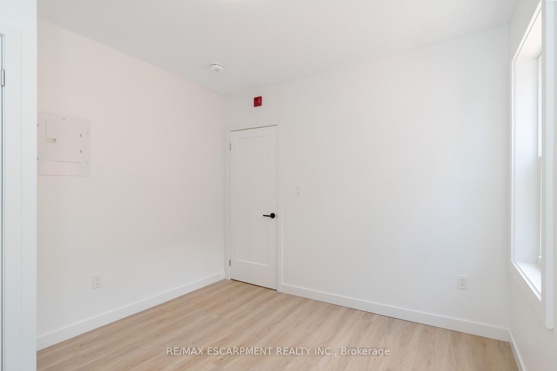 Photo 20 of Unit 2, 127 Victoria Avenue S, Hamilton, Stinson — HOMEH