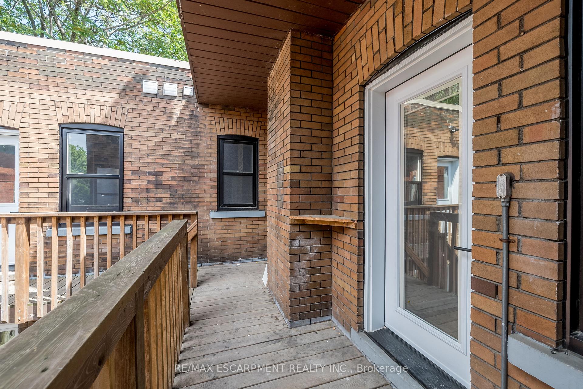 Photo 24 of Unit 2, 127 Victoria Avenue S, Hamilton, Stinson — HOMEH