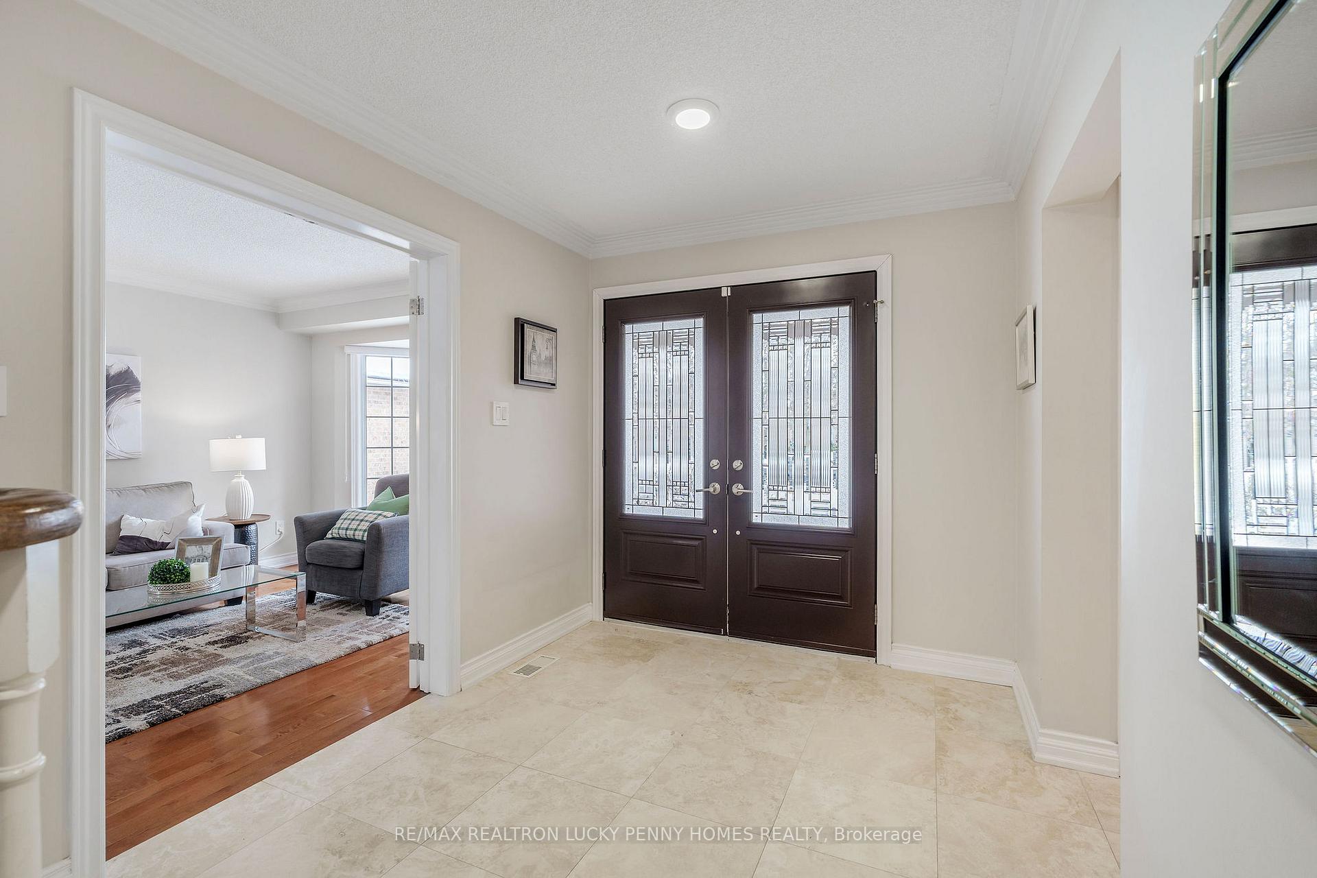 Photo 5 of 89 Havagal Crescent, Markham, Markville — HOMEH