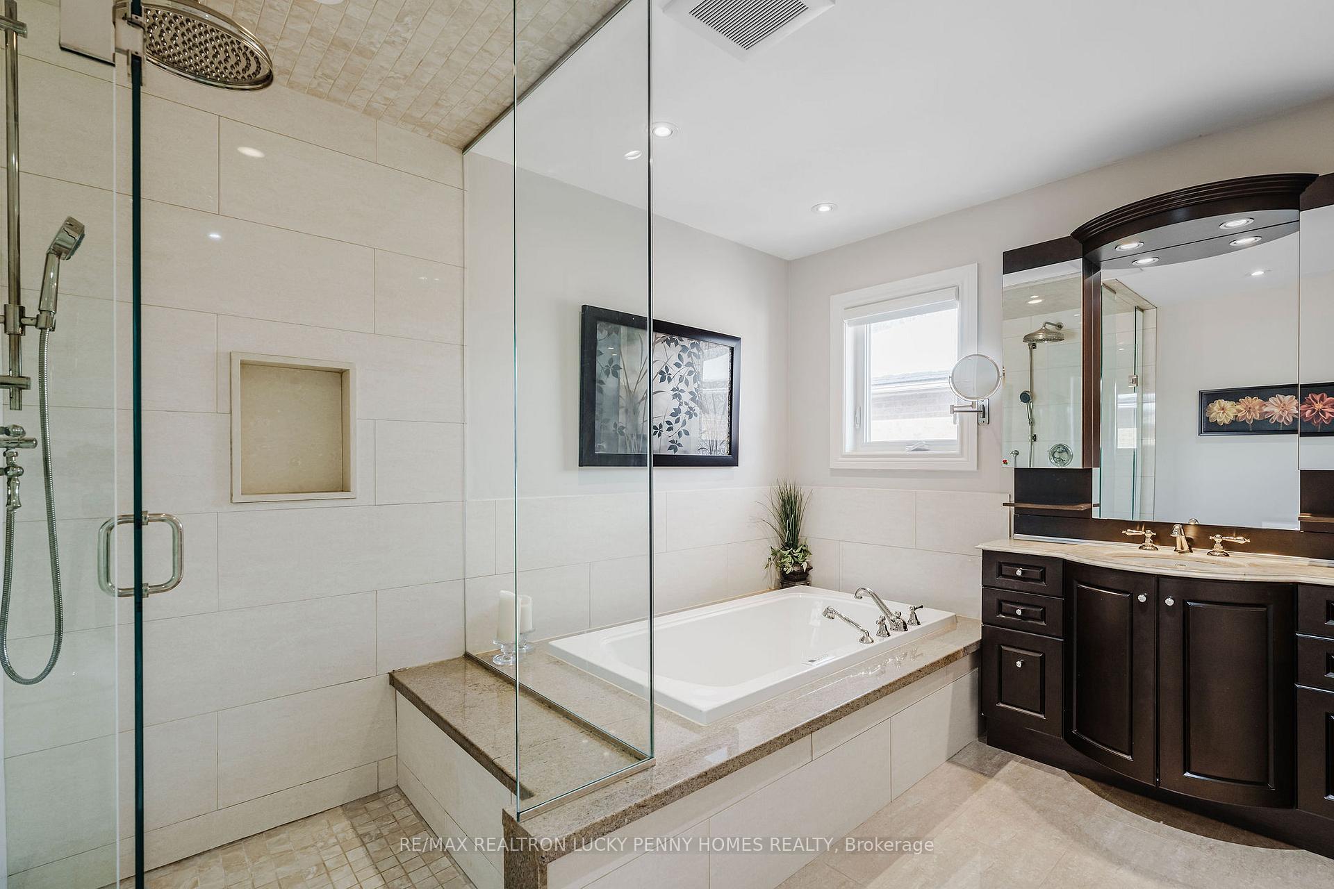 Photo 22 of 89 Havagal Crescent, Markham, Markville — HOMEH