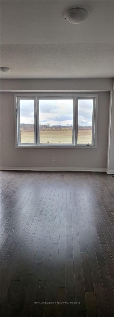Photo 2 of 92 Freedom Crescent, Hamilton, Mount Hope — HOMEH