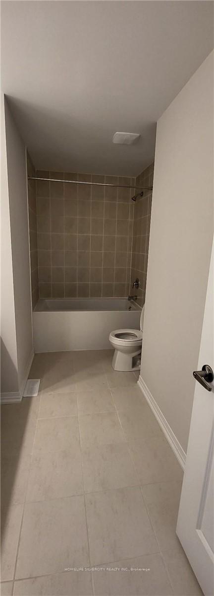 Photo 13 of 92 Freedom Crescent, Hamilton, Mount Hope — HOMEH