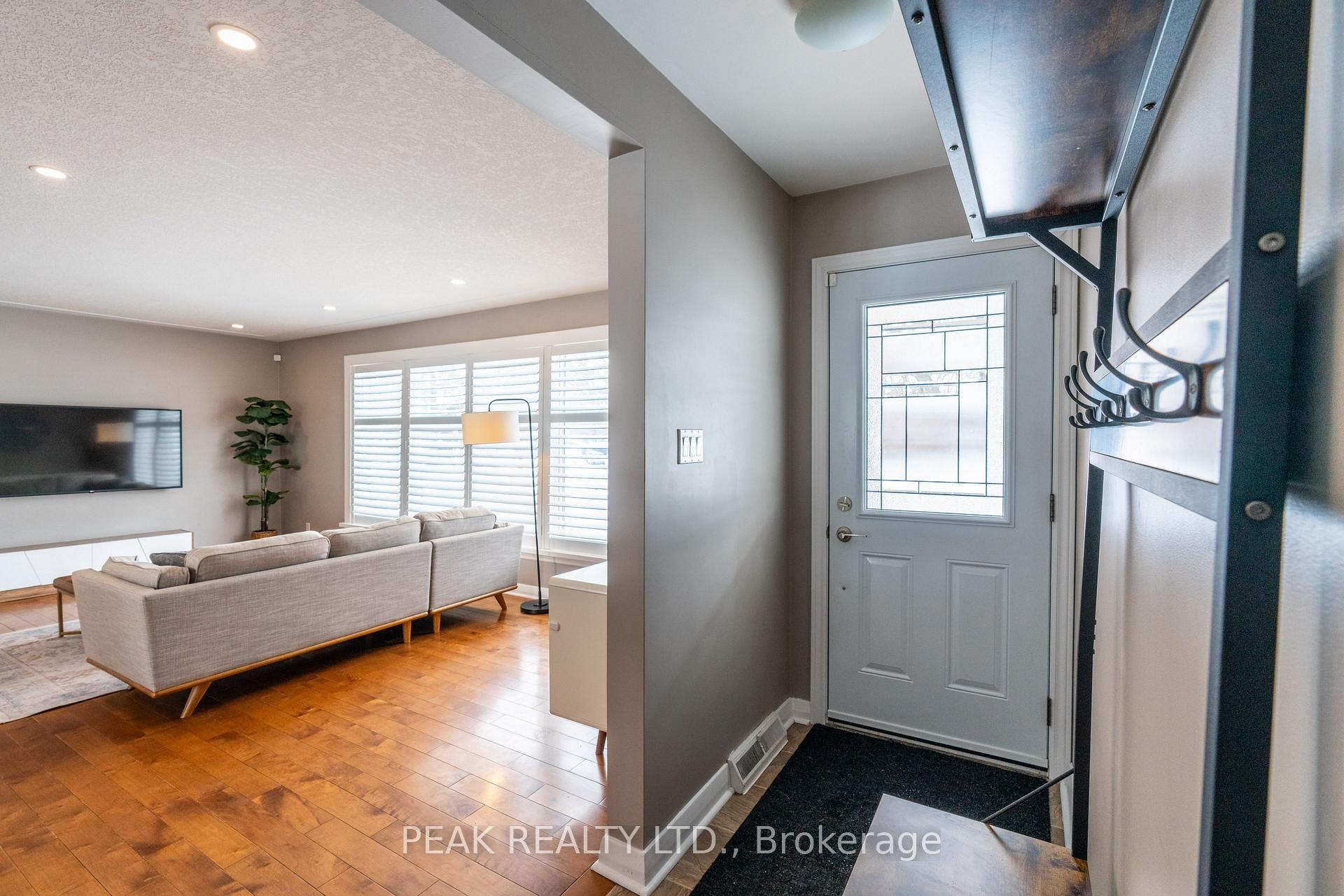 Photo 6 of 538 Dunbar Road, Kitchener — HOMEH