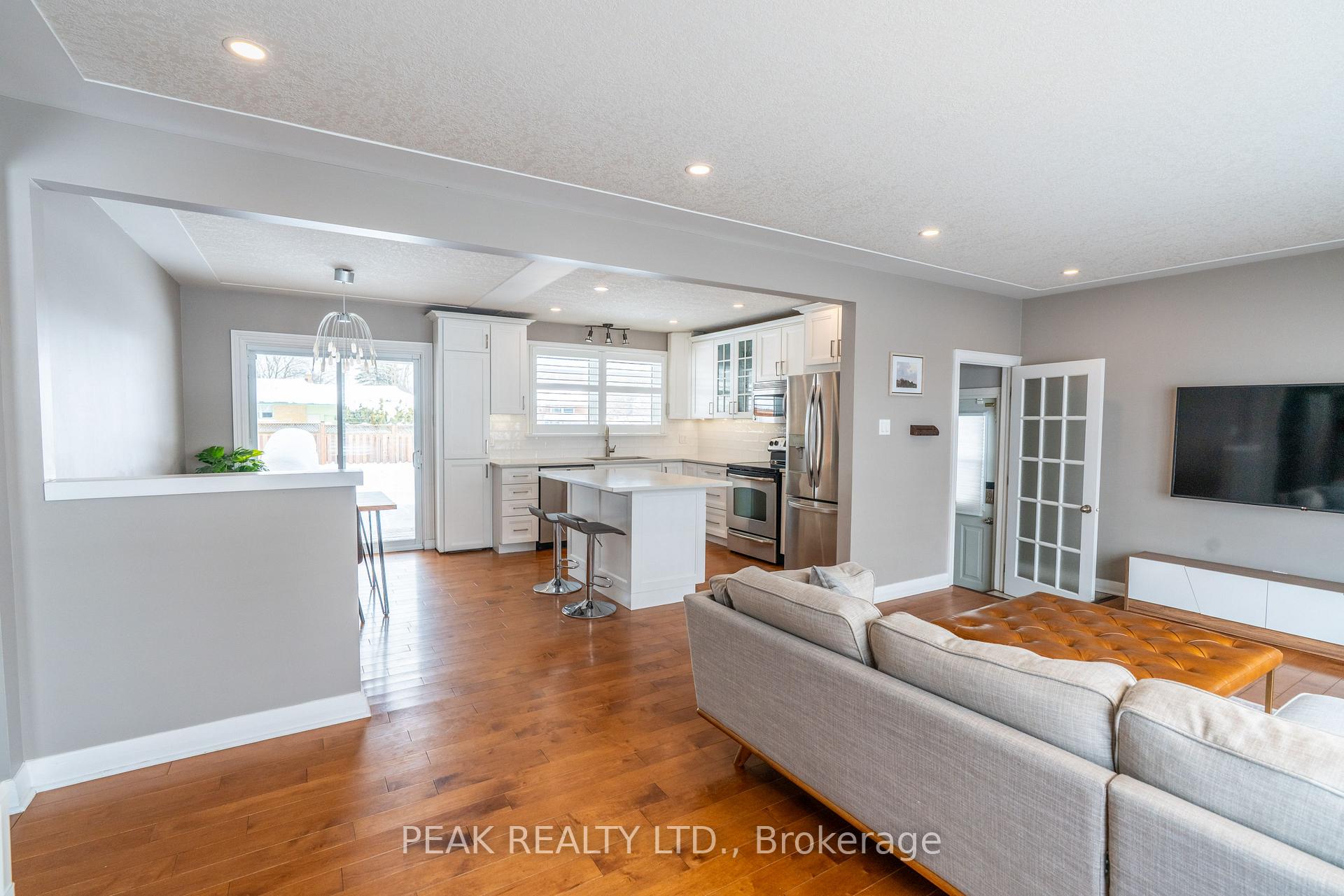 Photo 7 of 538 Dunbar Road, Kitchener — HOMEH