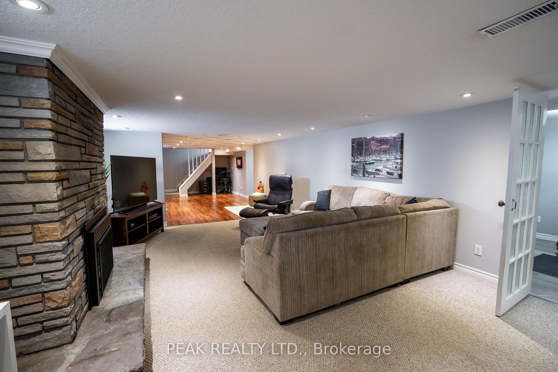 Photo 32 of 538 Dunbar Road, Kitchener — HOMEH