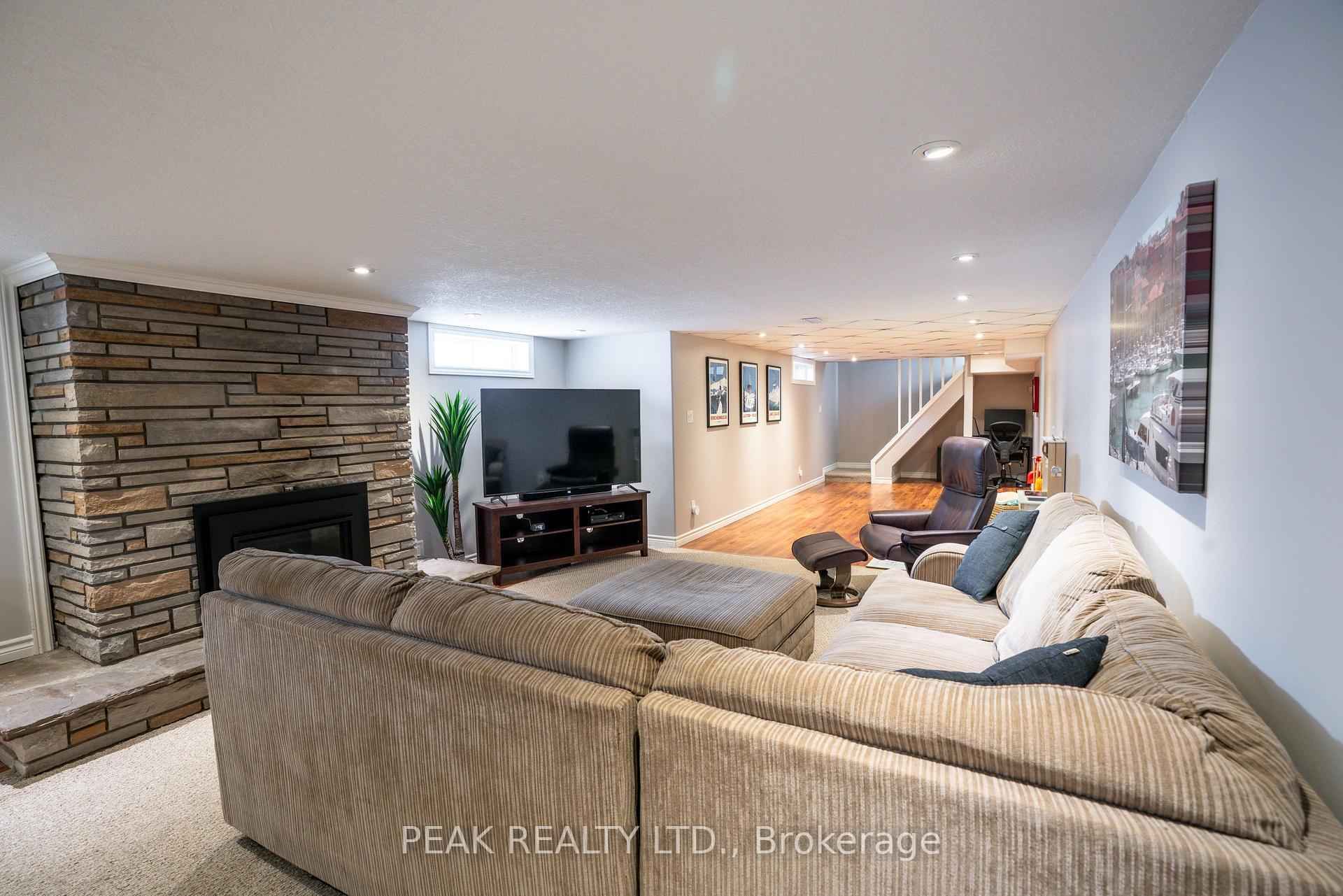 Photo 33 of 538 Dunbar Road, Kitchener — HOMEH