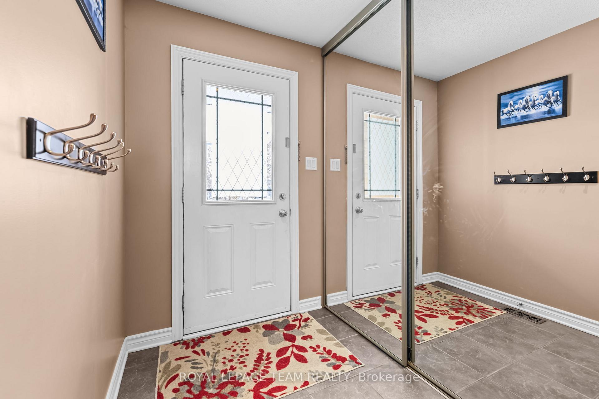 Photo 2 of 253 Catamount Court, Ottawa, Kanata - Emerald Meadows/Trailwest — HOMEH