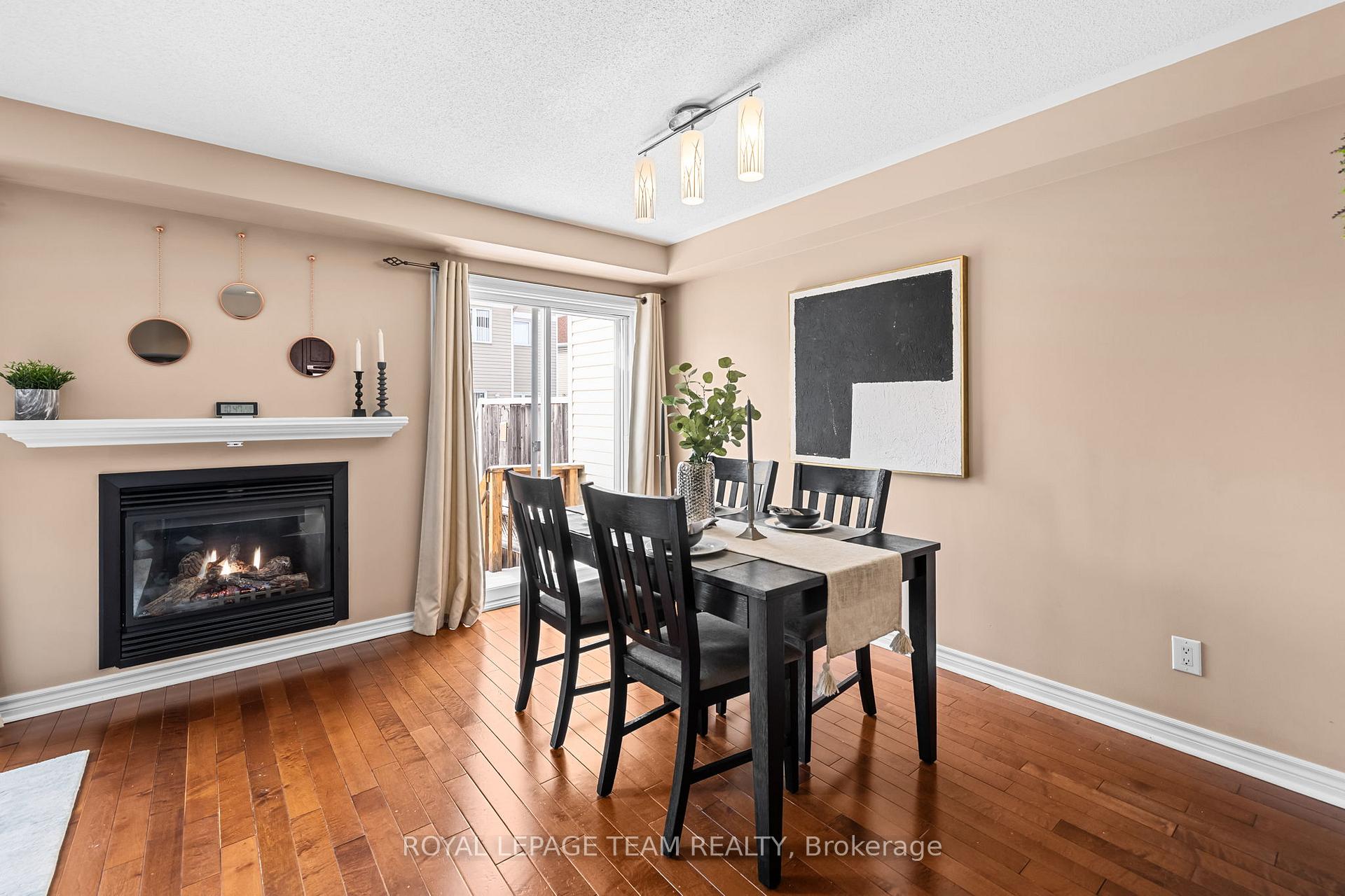 Photo 12 of 253 Catamount Court, Ottawa, Kanata - Emerald Meadows/Trailwest — HOMEH
