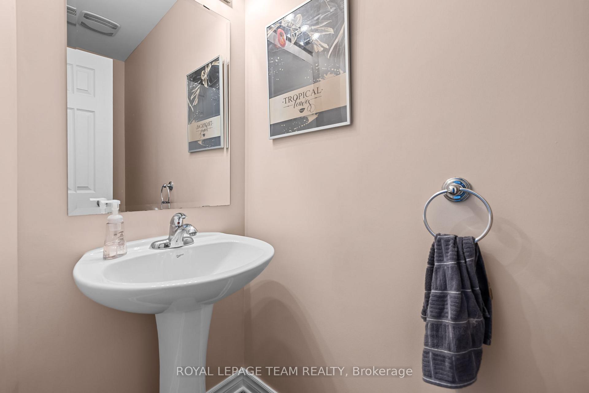Photo 14 of 253 Catamount Court, Ottawa, Kanata - Emerald Meadows/Trailwest — HOMEH