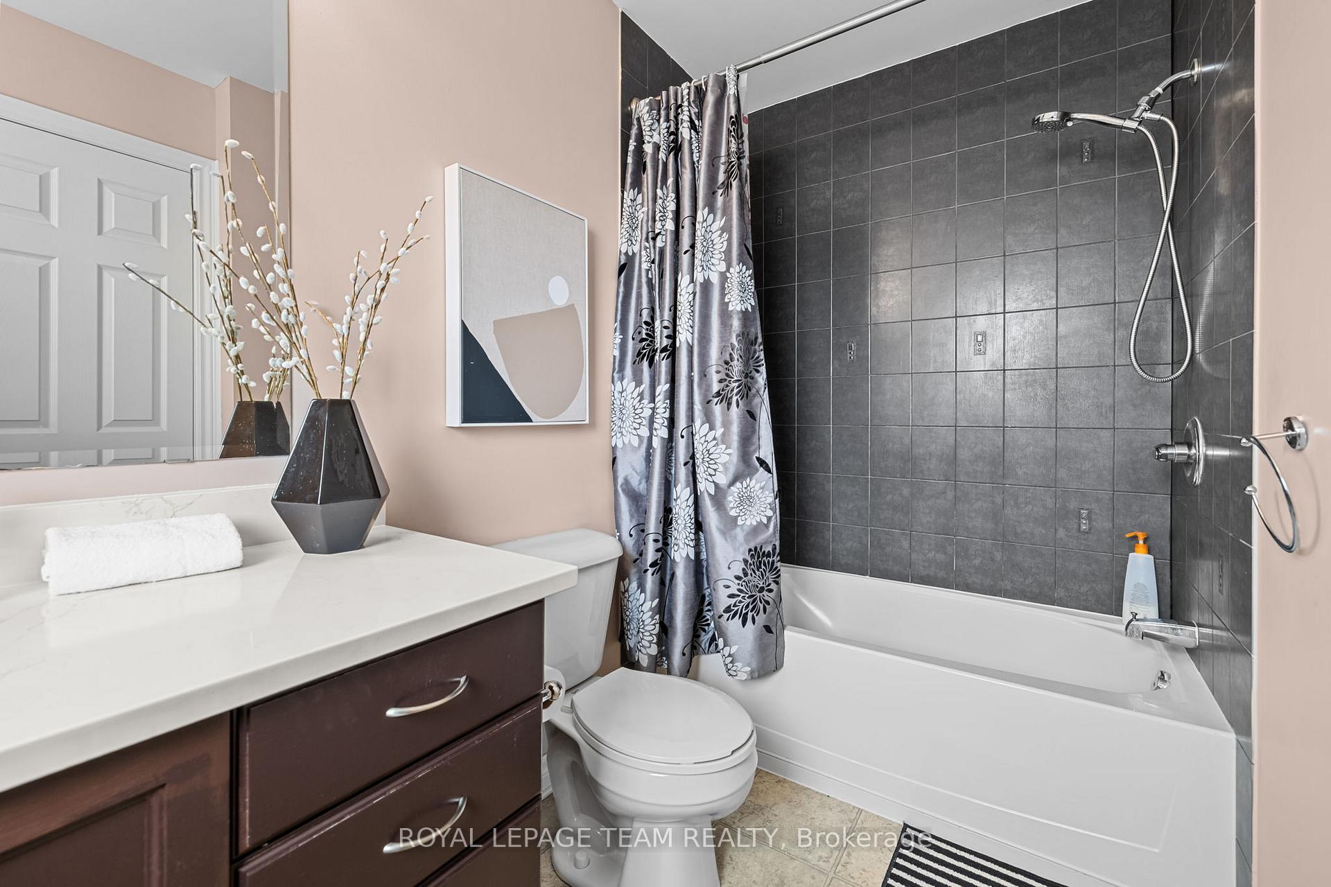 Photo 18 of 253 Catamount Court, Ottawa, Kanata - Emerald Meadows/Trailwest — HOMEH