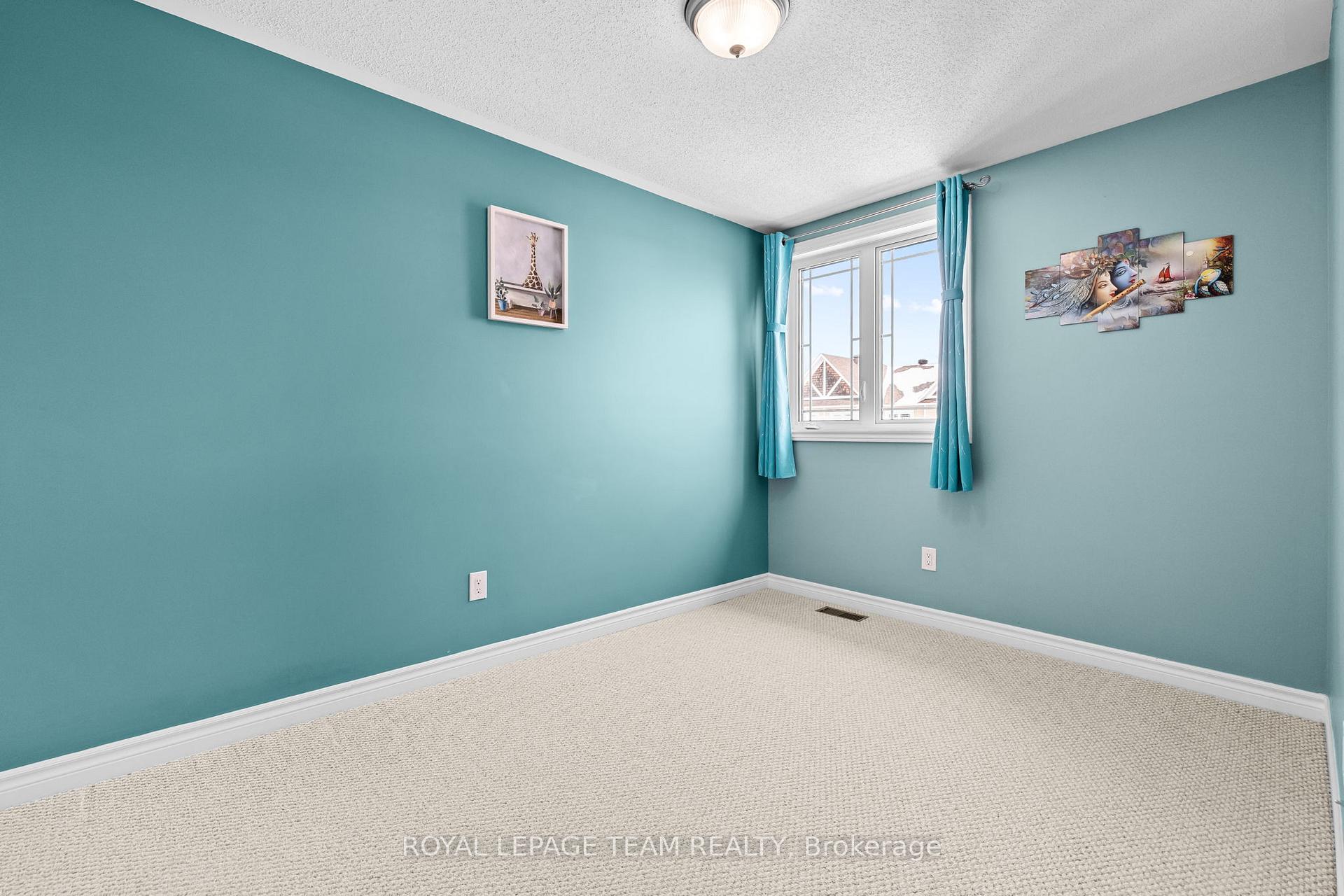 Photo 22 of 253 Catamount Court, Ottawa, Kanata - Emerald Meadows/Trailwest — HOMEH