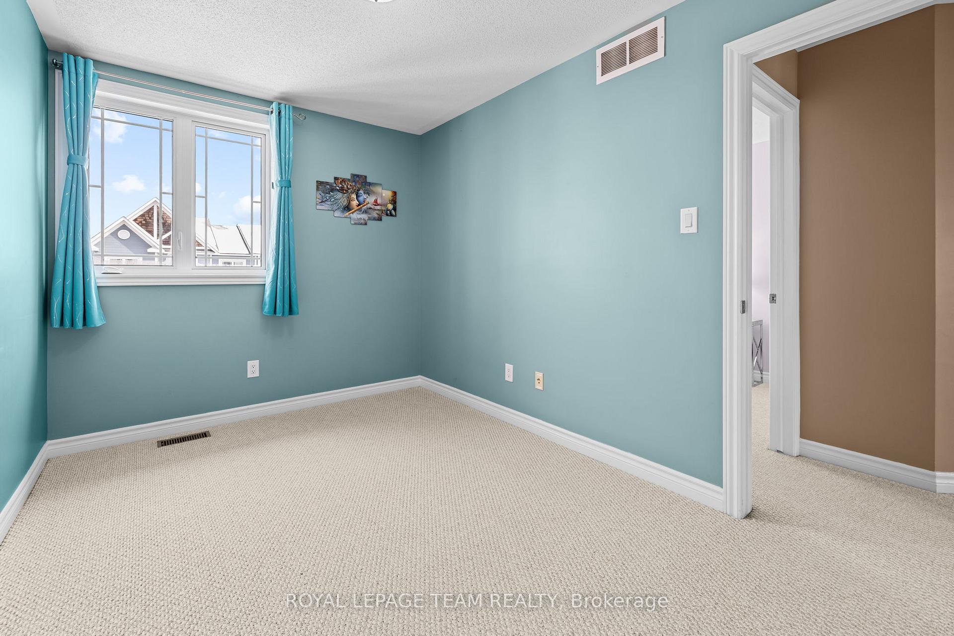 Photo 23 of 253 Catamount Court, Ottawa, Kanata - Emerald Meadows/Trailwest — HOMEH