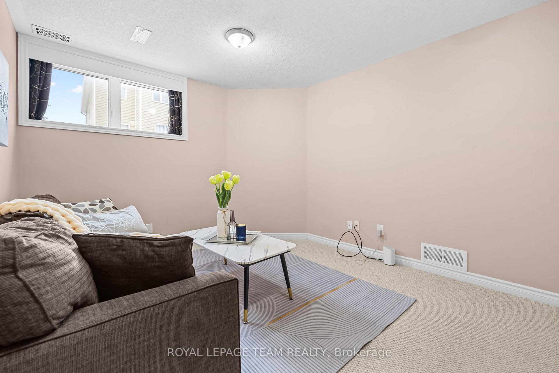 Photo 26 of 253 Catamount Court, Ottawa, Kanata - Emerald Meadows/Trailwest — HOMEH