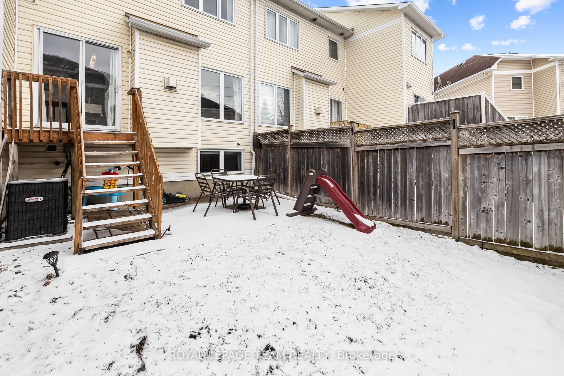 Photo 27 of 253 Catamount Court, Ottawa, Kanata - Emerald Meadows/Trailwest — HOMEH