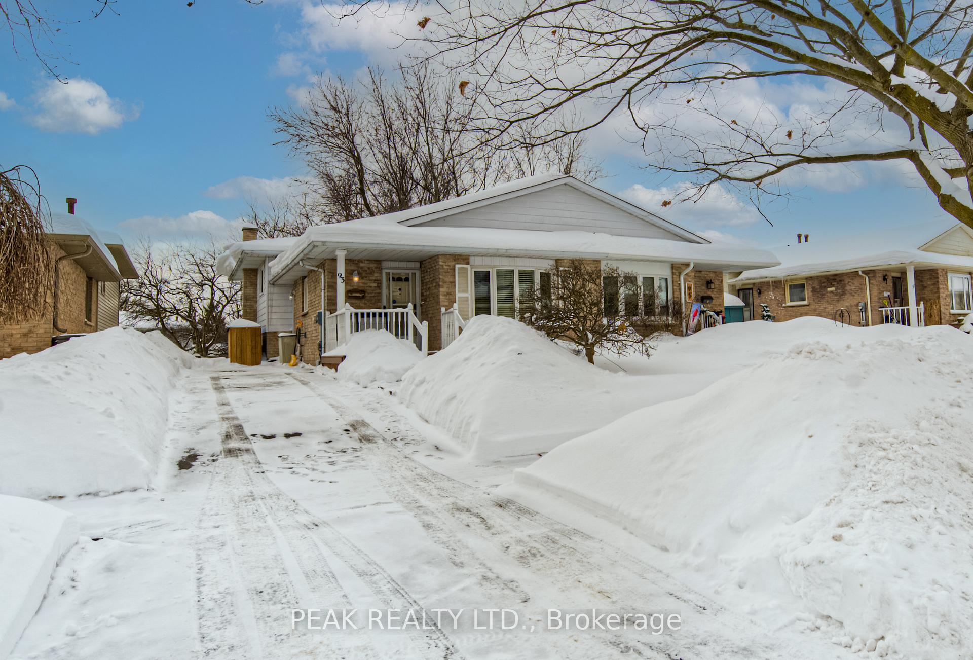 Photo 1 of 93 Uxbridge Crescent, Kitchener — HOMEH