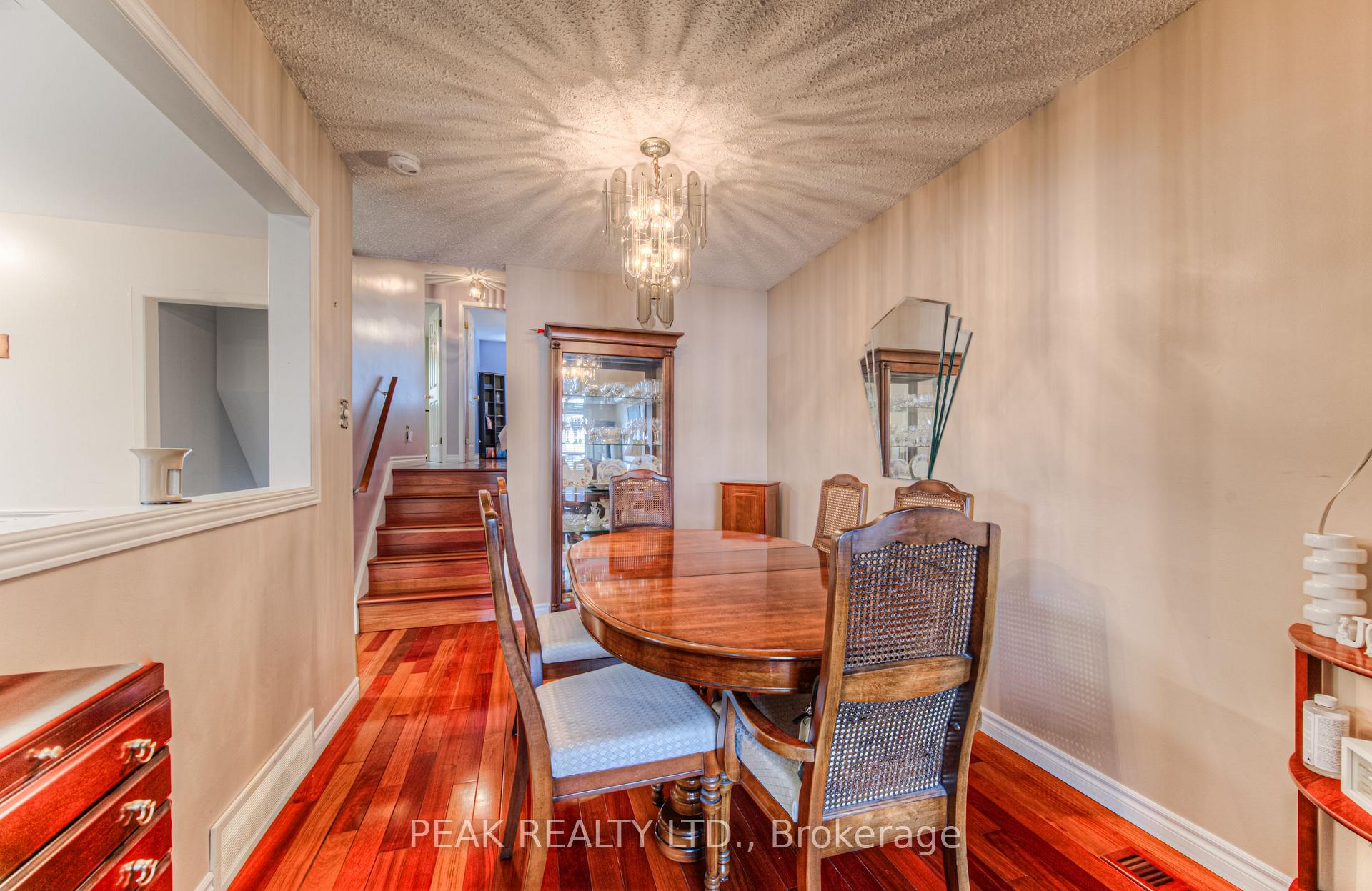 Photo 4 of 93 Uxbridge Crescent, Kitchener — HOMEH