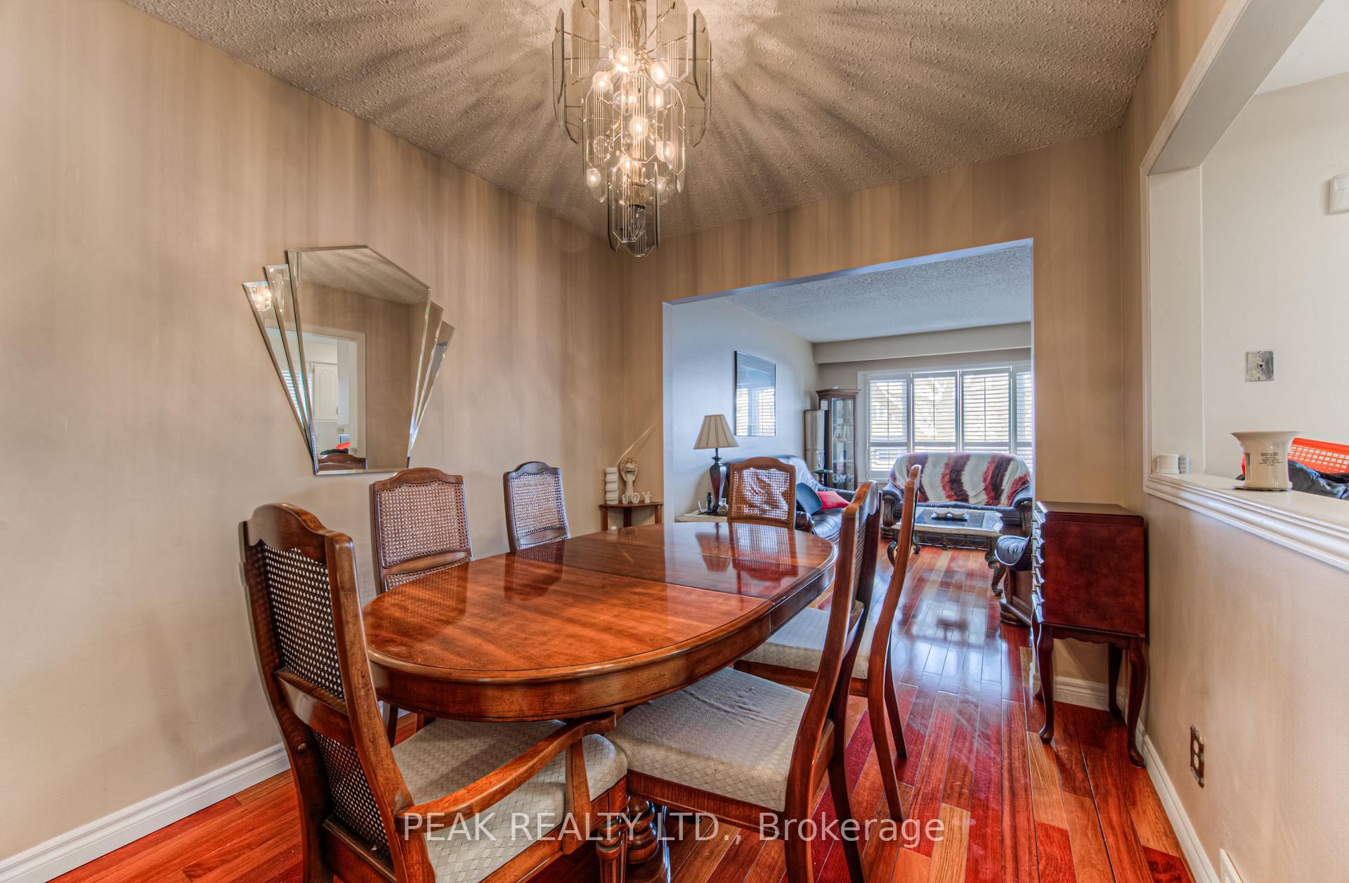 Photo 5 of 93 Uxbridge Crescent, Kitchener — HOMEH
