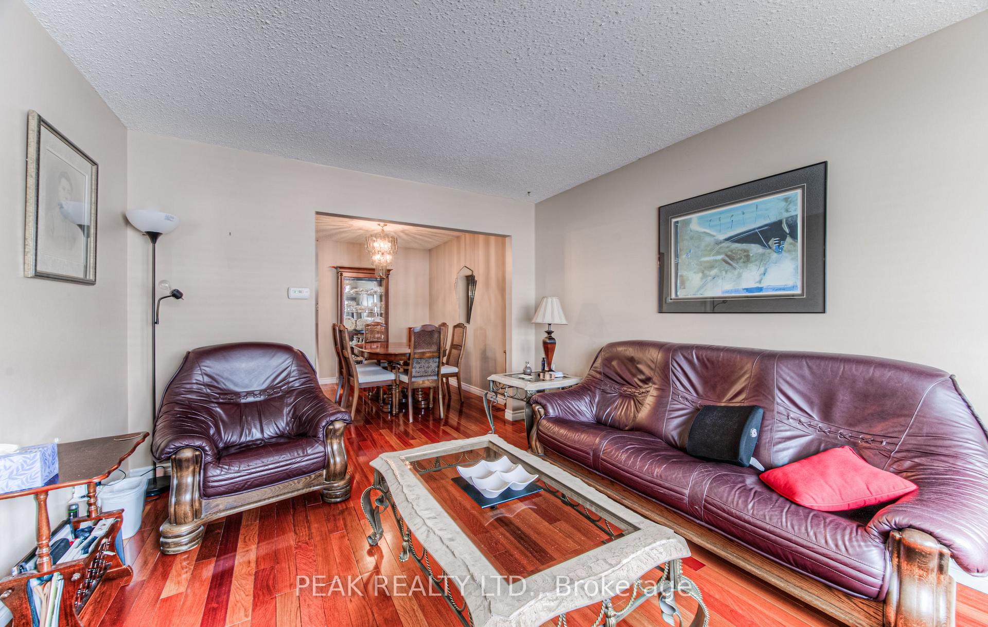 Photo 8 of 93 Uxbridge Crescent, Kitchener — HOMEH