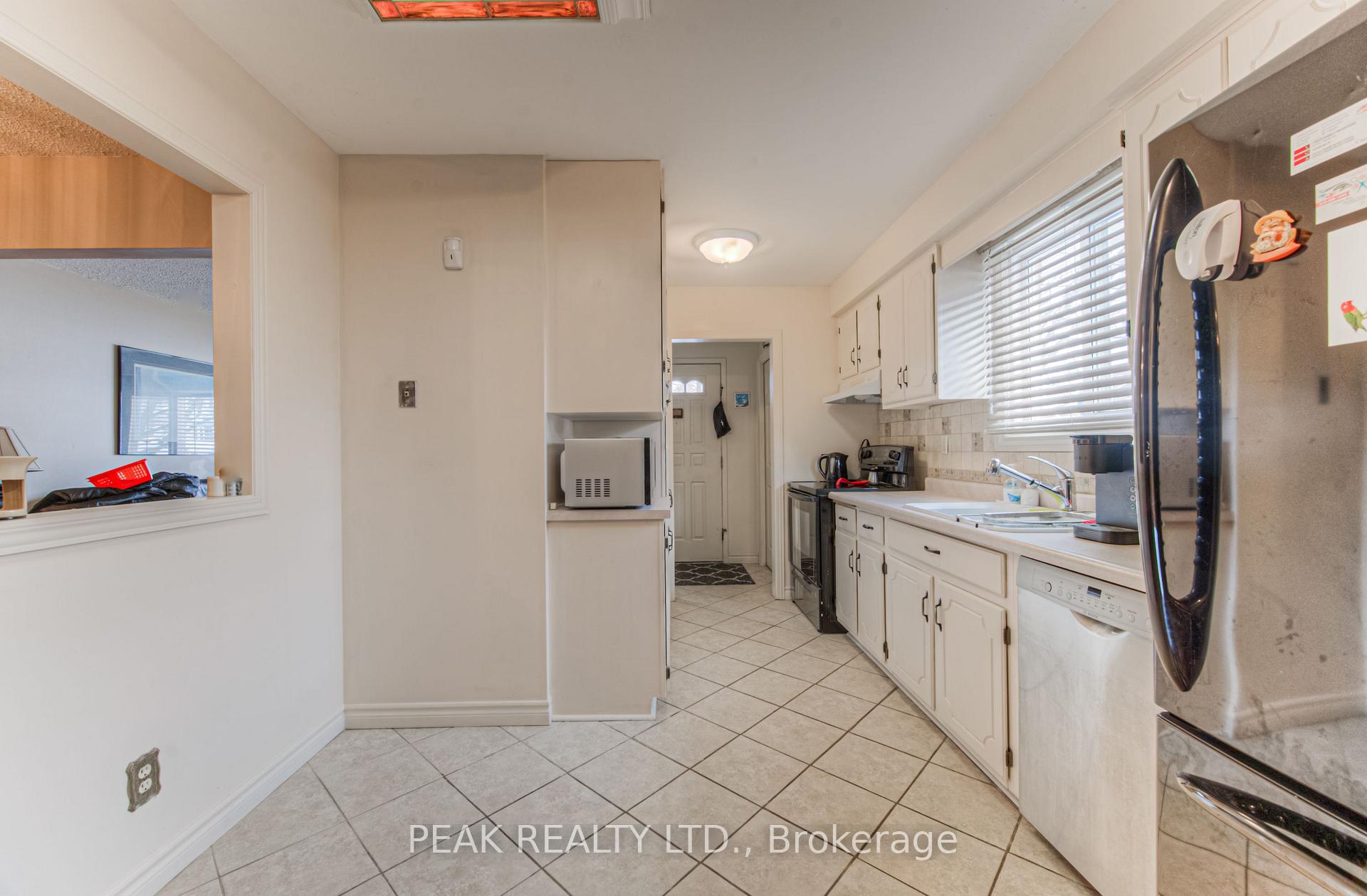 Photo 12 of 93 Uxbridge Crescent, Kitchener — HOMEH