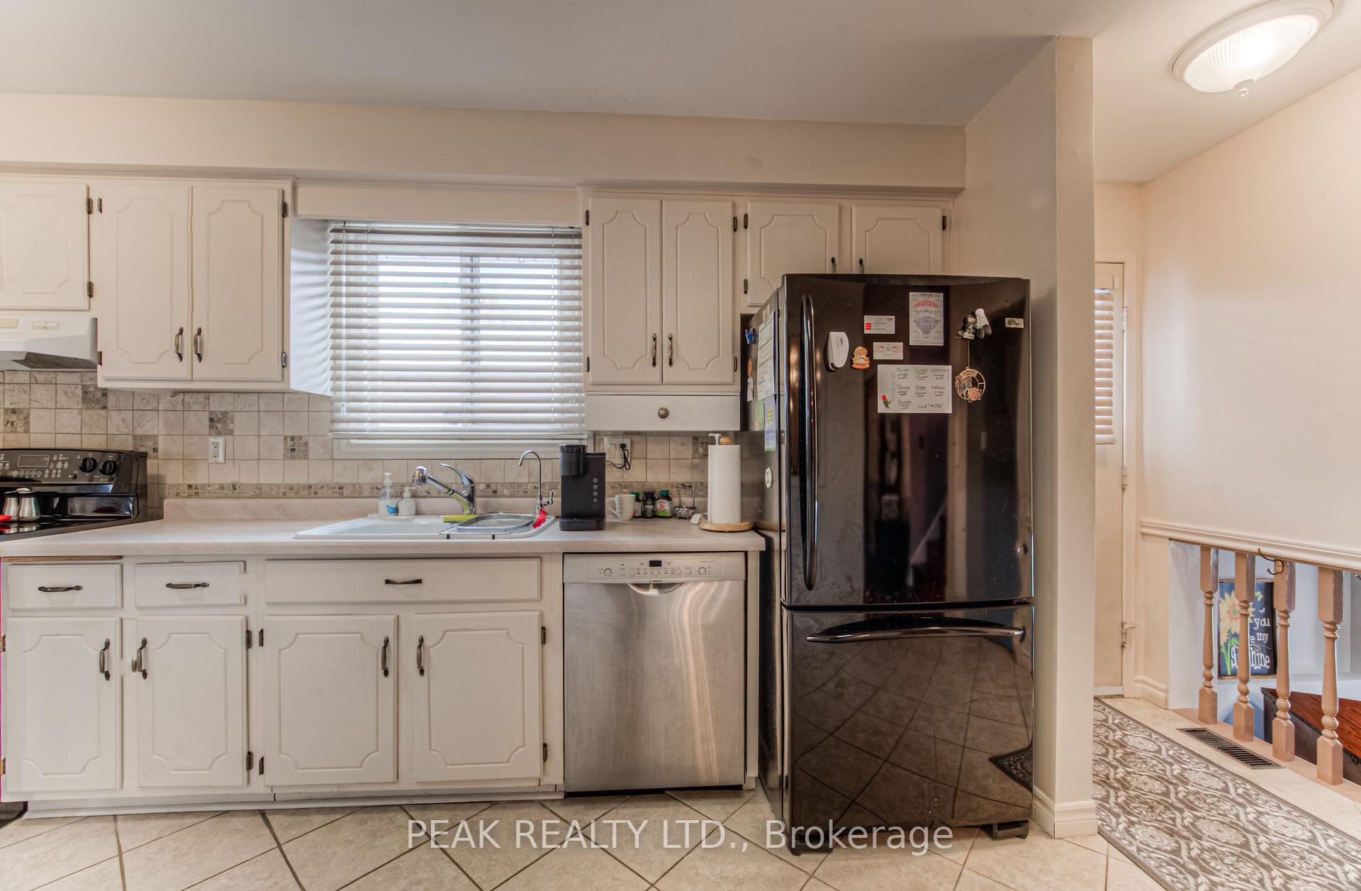 Photo 13 of 93 Uxbridge Crescent, Kitchener — HOMEH