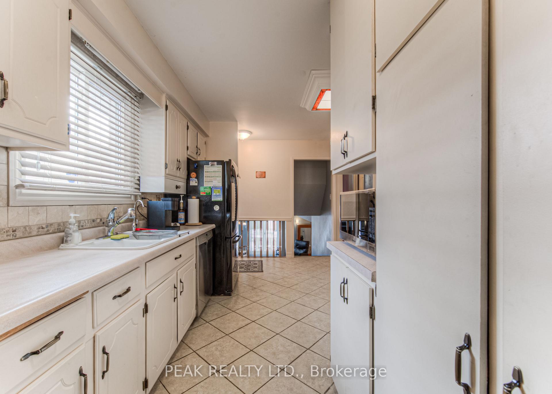 Photo 14 of 93 Uxbridge Crescent, Kitchener — HOMEH