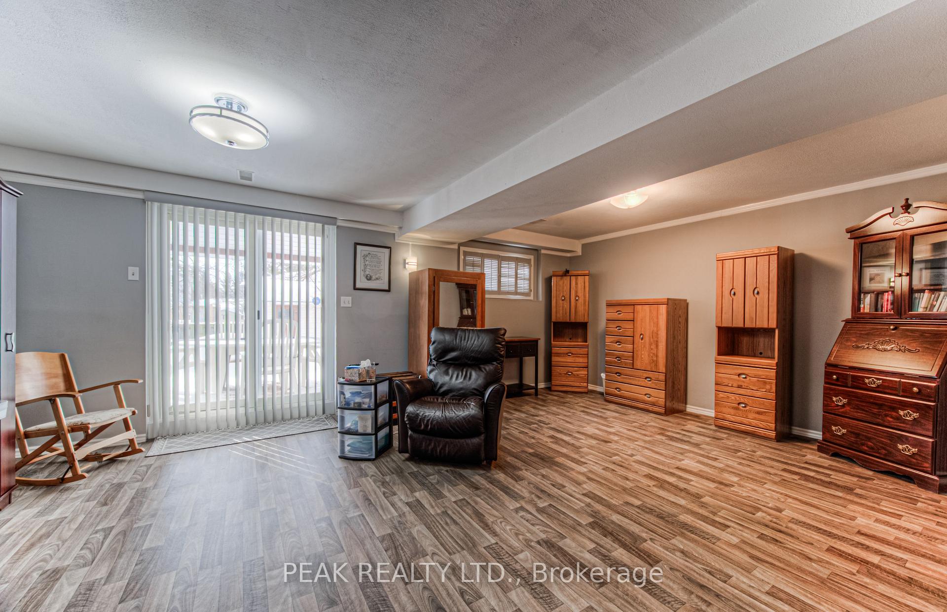 Photo 26 of 93 Uxbridge Crescent, Kitchener — HOMEH
