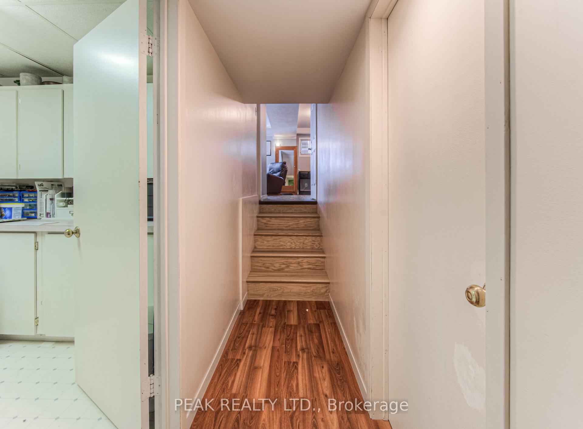 Photo 30 of 93 Uxbridge Crescent, Kitchener — HOMEH