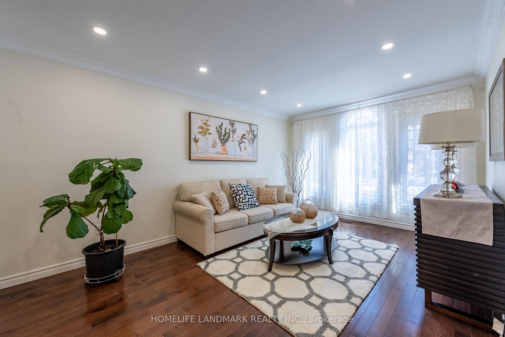 Photo 3 of 537 Raymerville Drive, Markham, Raymerville — HOMEH