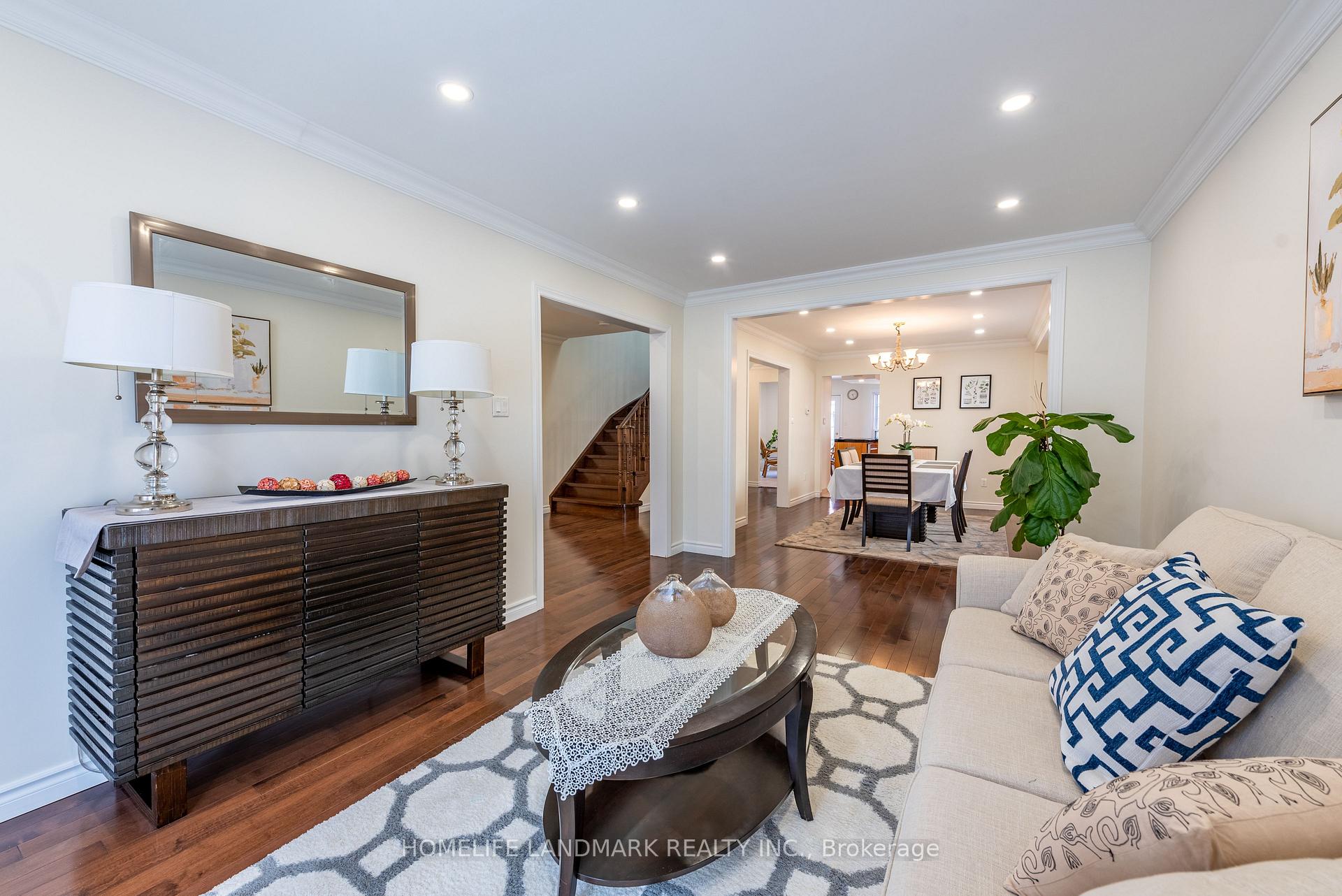 Photo 6 of 537 Raymerville Drive, Markham, Raymerville — HOMEH