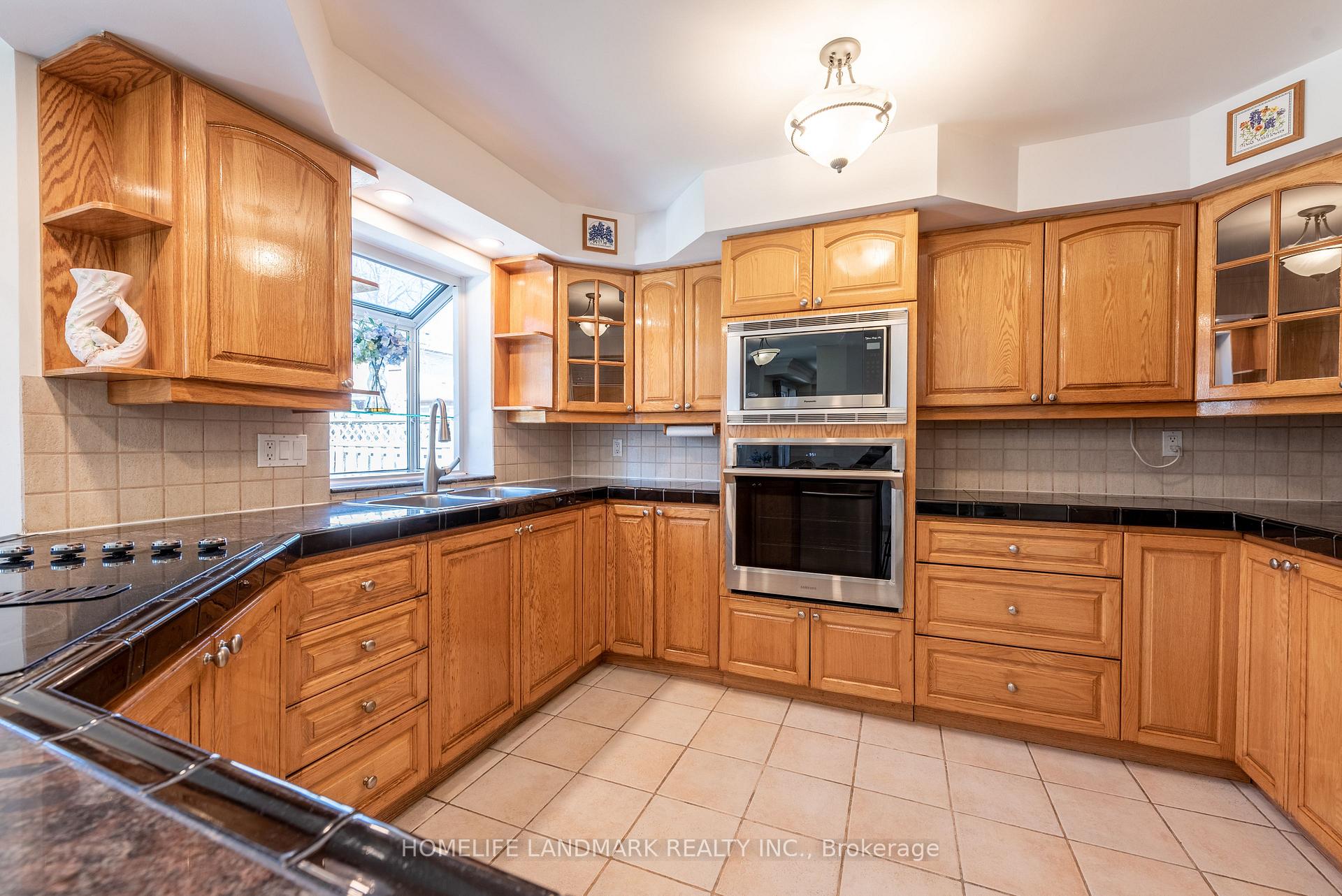 Photo 15 of 537 Raymerville Drive, Markham, Raymerville — HOMEH