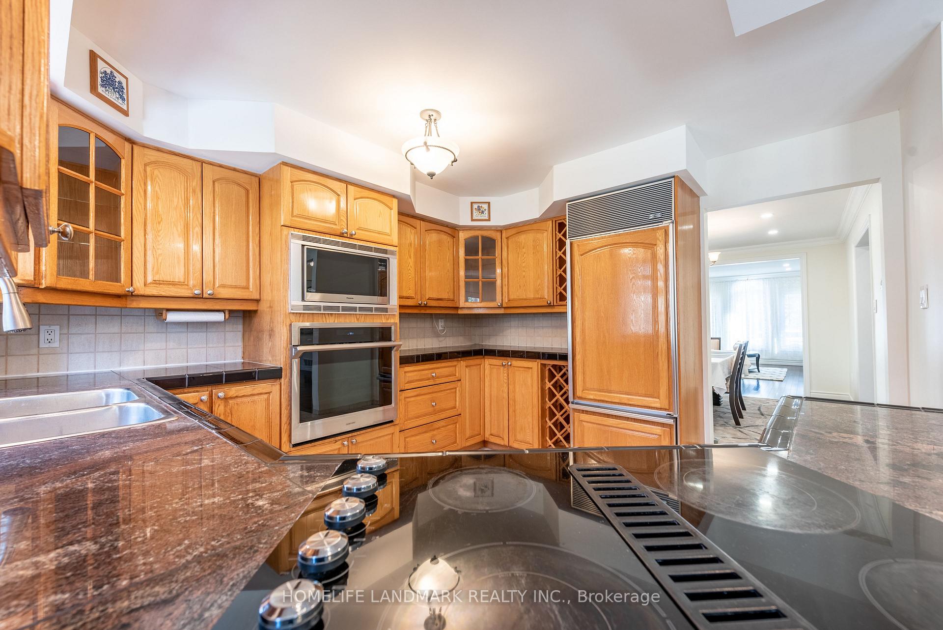 Photo 16 of 537 Raymerville Drive, Markham, Raymerville — HOMEH