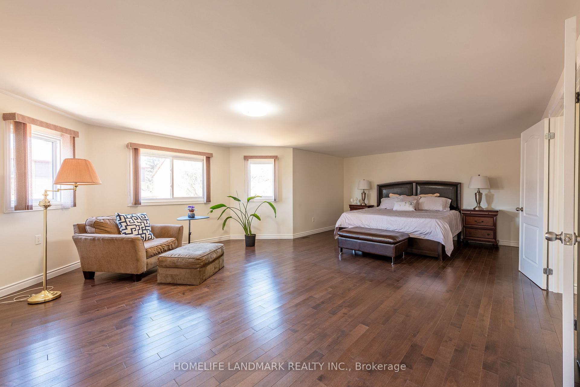 Photo 18 of 537 Raymerville Drive, Markham, Raymerville — HOMEH
