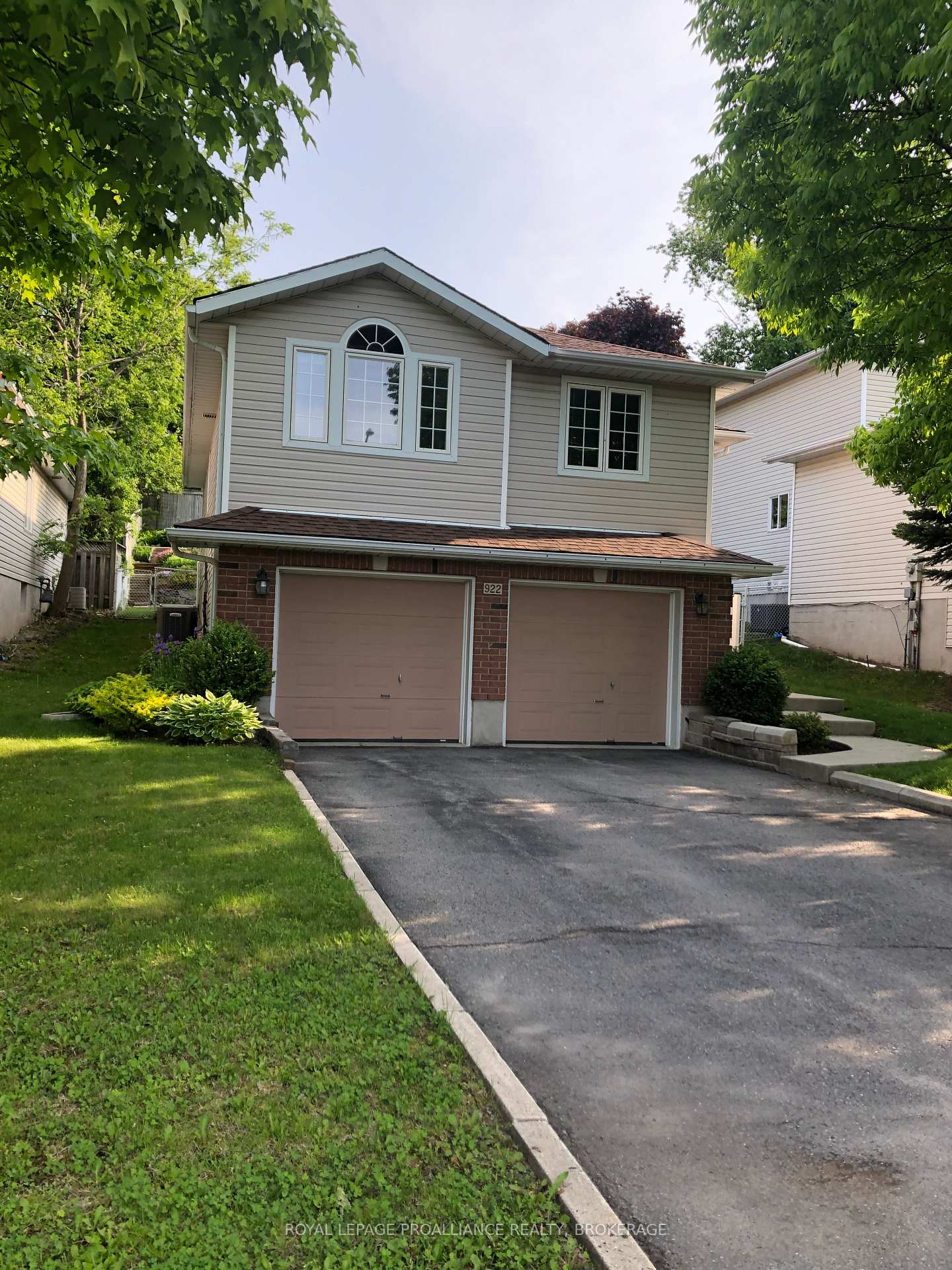 Photo 2 of 922 Lombardy Street, Kingston, South of Taylor-Kidd Blvd — HOMEH